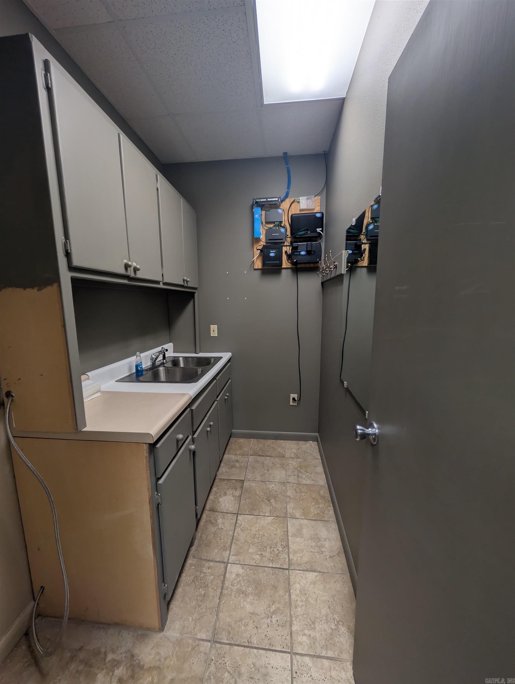 2033 E race  Searcy, AR