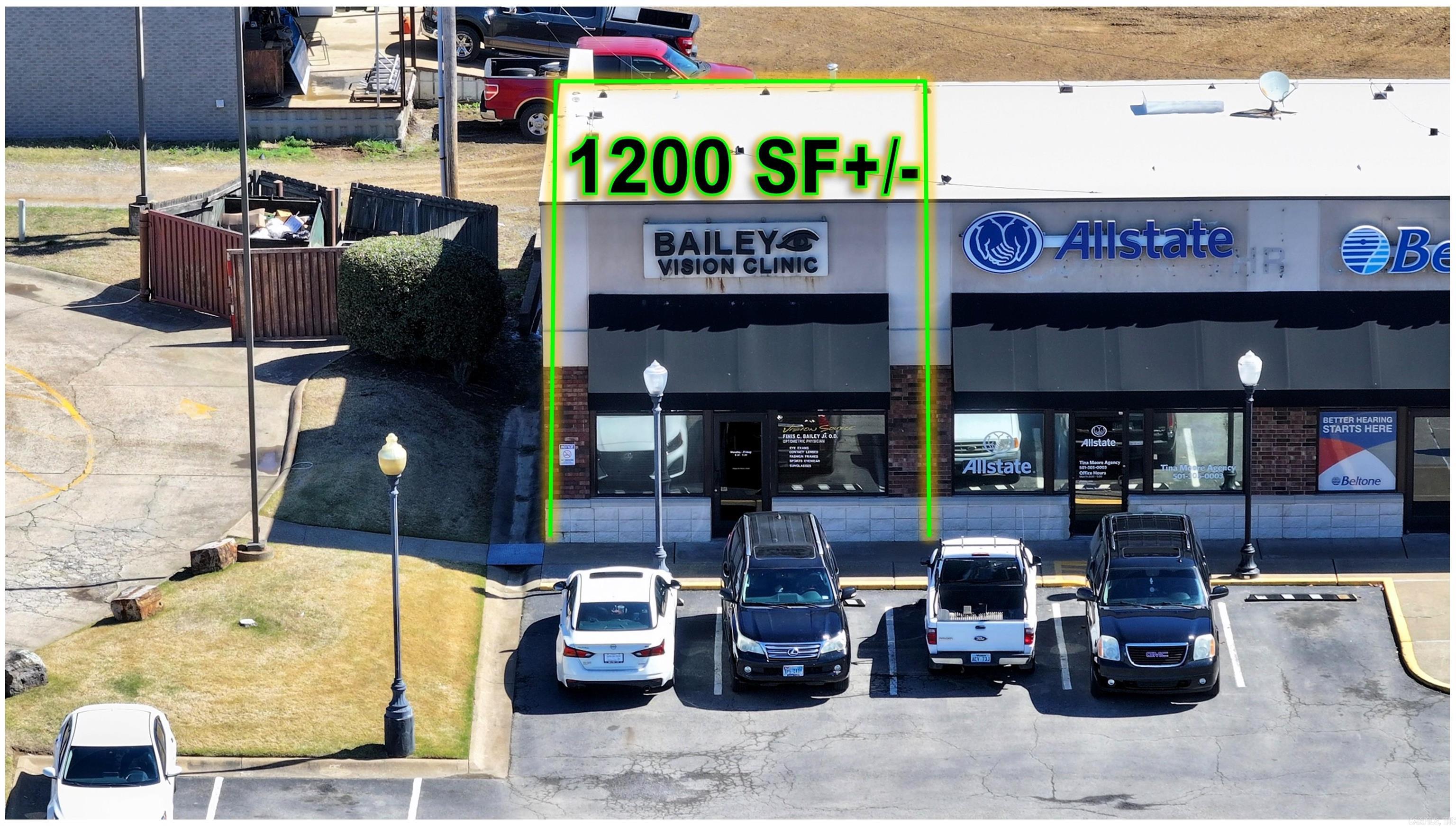 2033 E race  Searcy, AR
