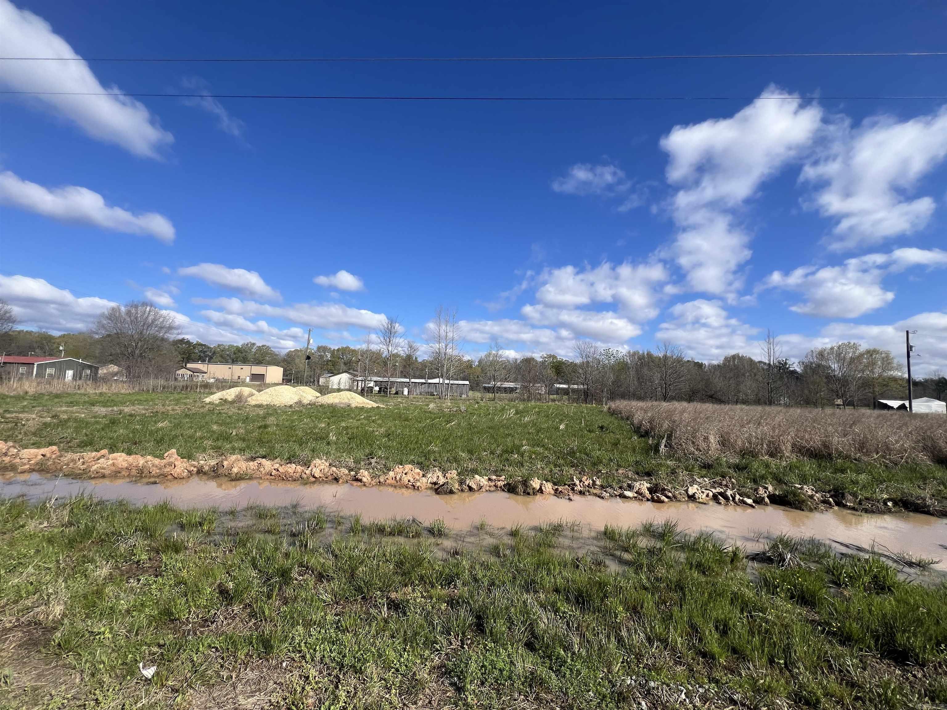 14 Drake Lane  Stuttgart, AR
