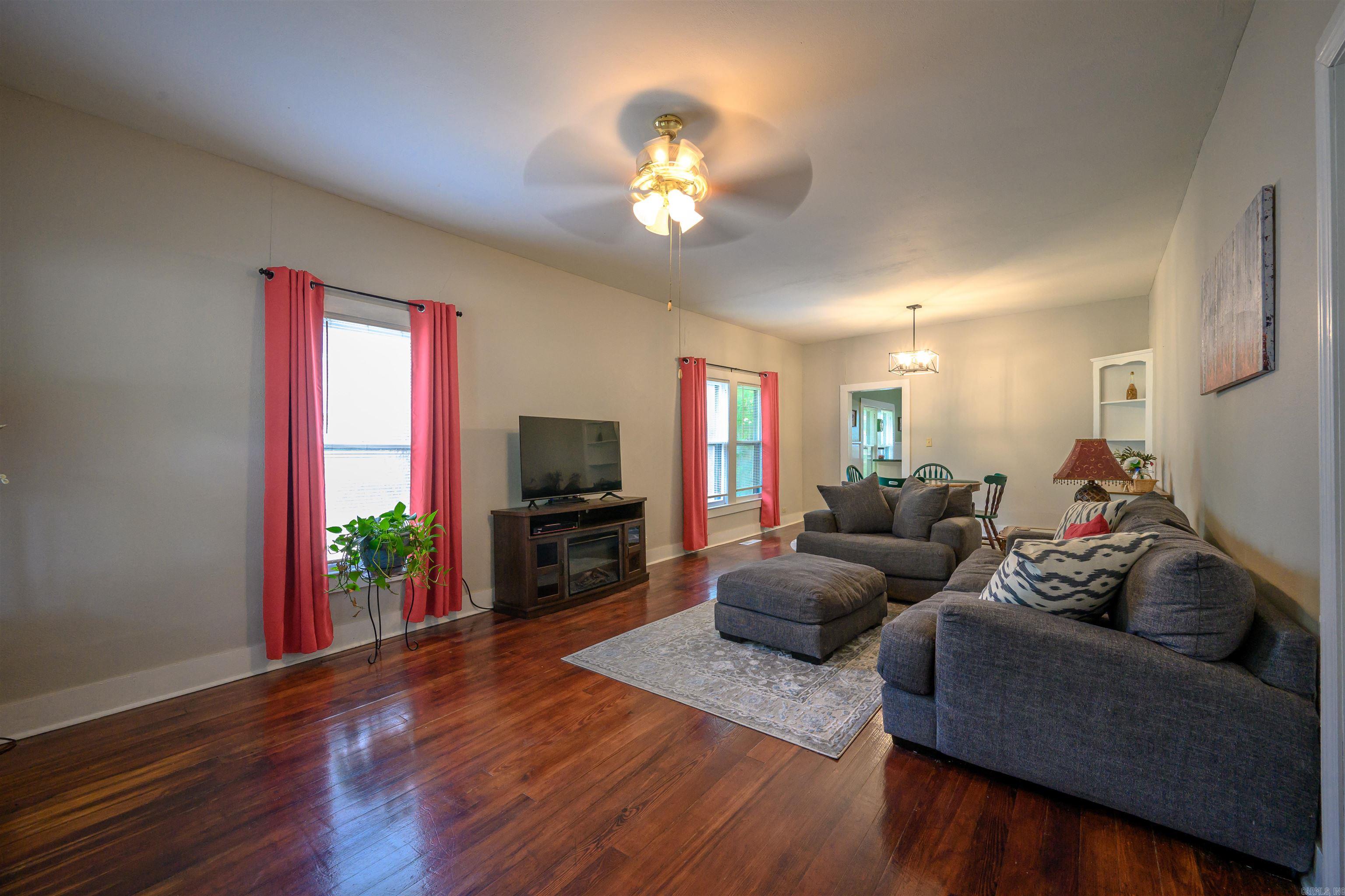 856 Broad  Batesville, AR