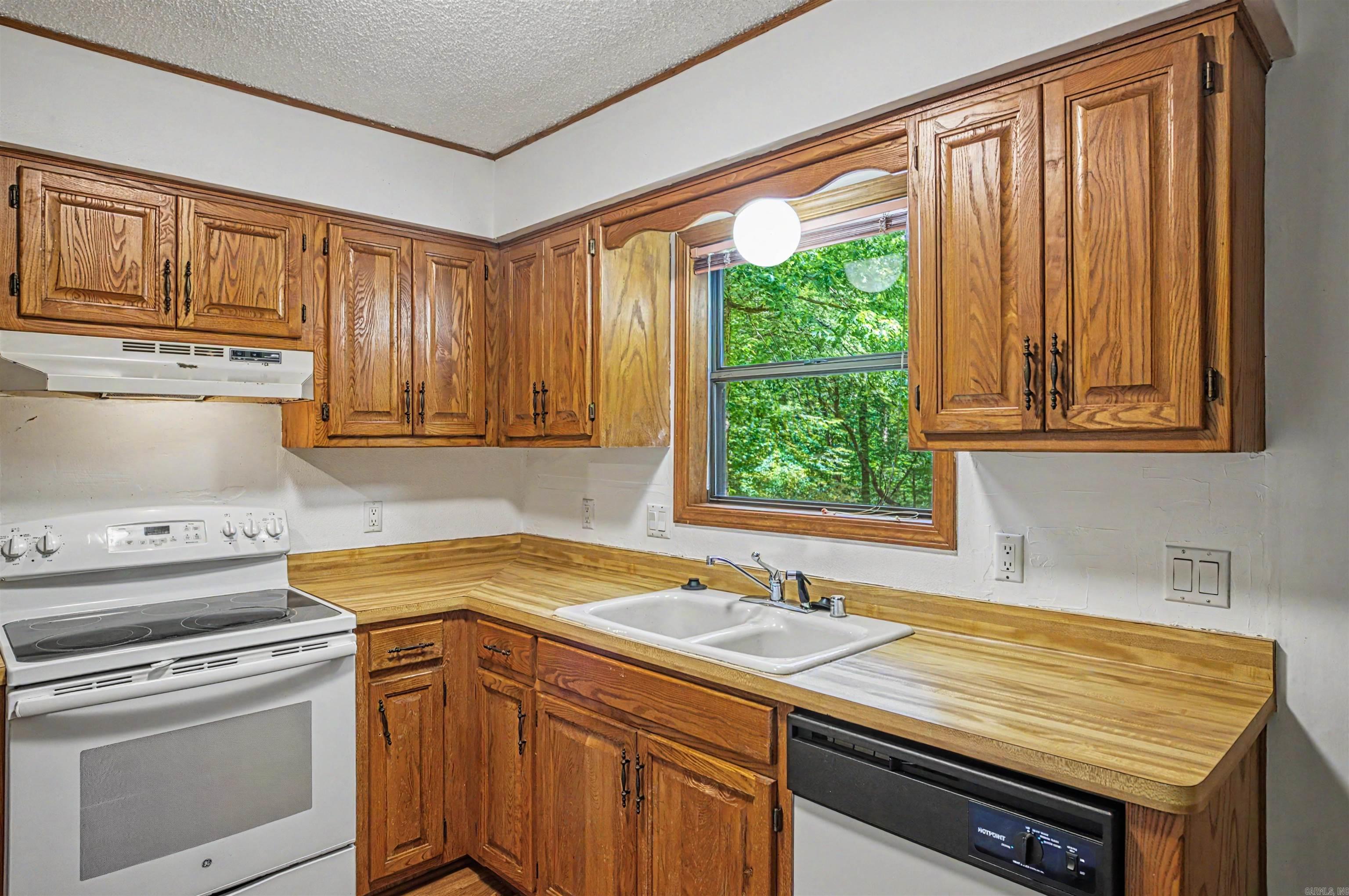 70 Sabiote Way  Hot Springs Village, AR