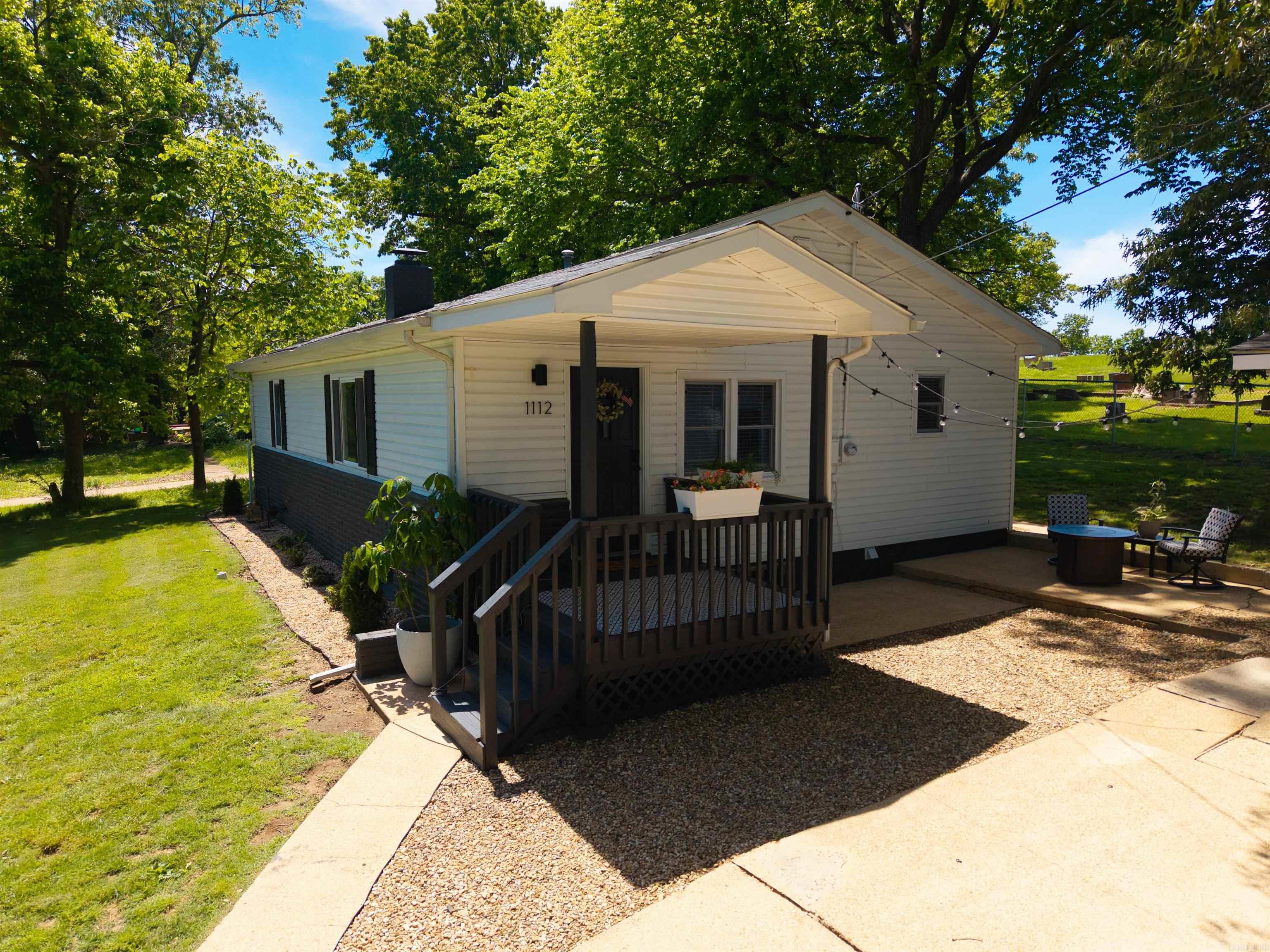 1112 S Church Street  Mountain Home, AR