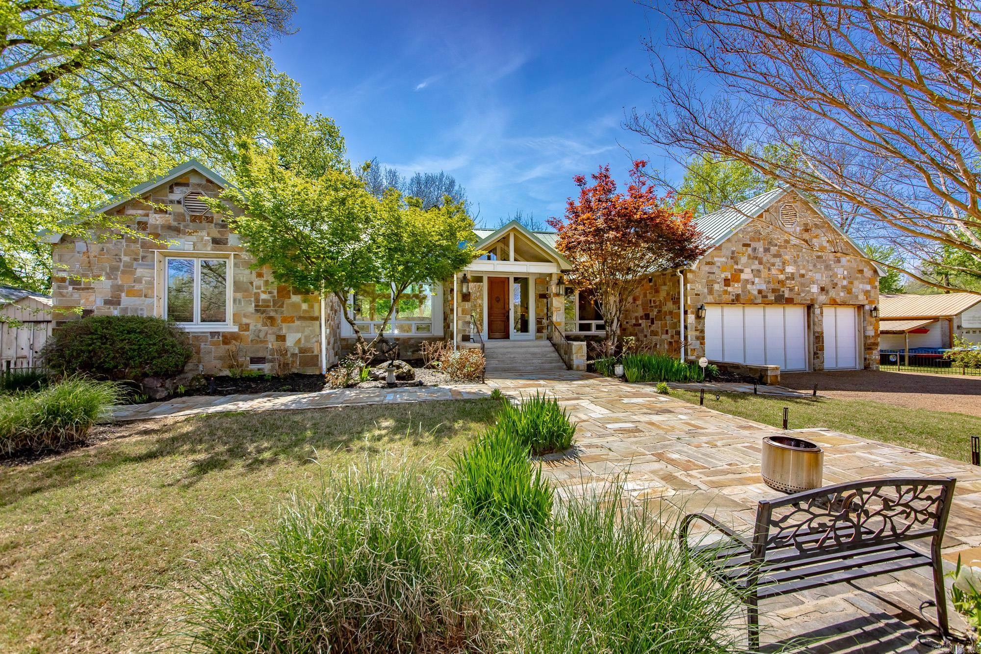 3139 Riverbend  Heber Springs, AR