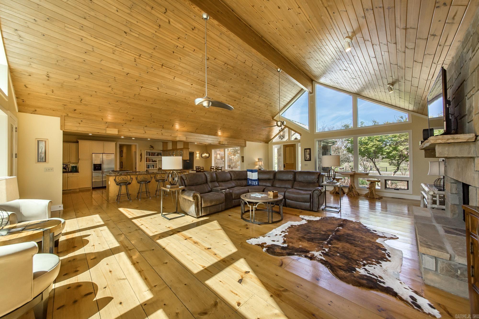 3139 Riverbend  Heber Springs, AR