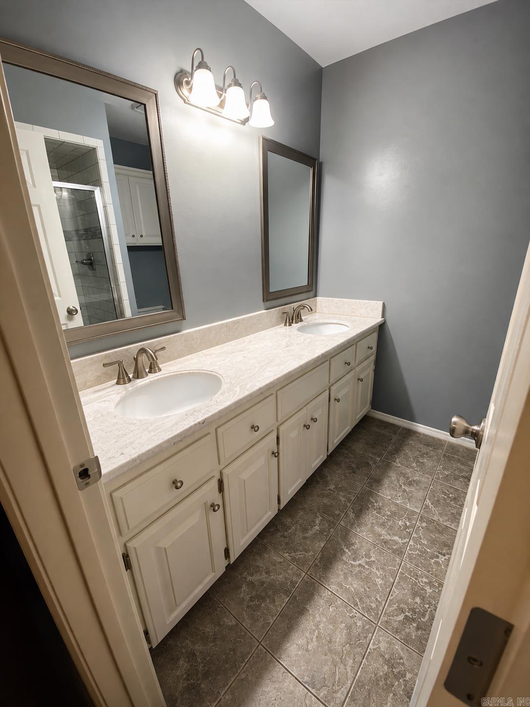 105 Elfen Glen St  Van Buren, AR