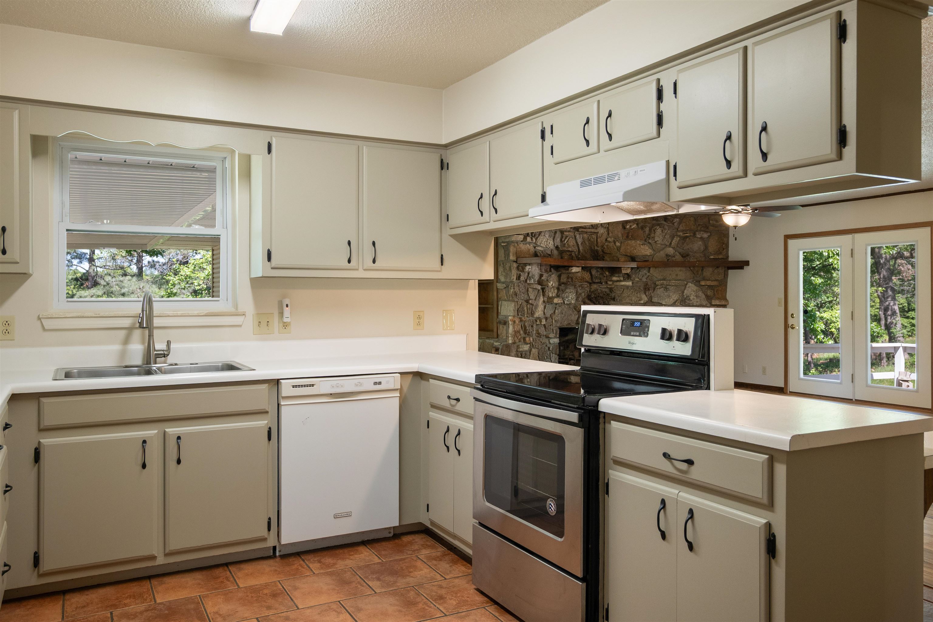 3555 Highway 167  Ash Flat, AR