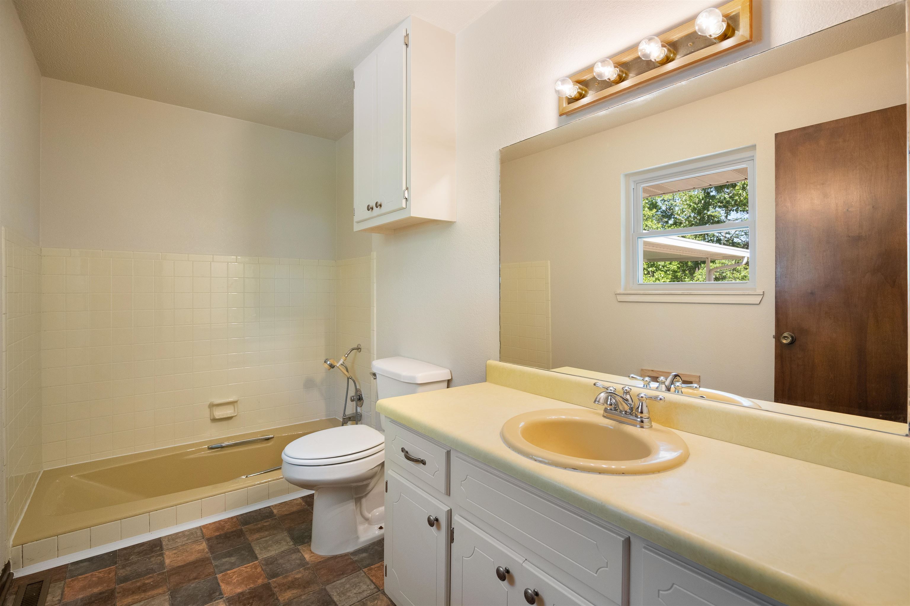 3555 Highway 167  Ash Flat, AR