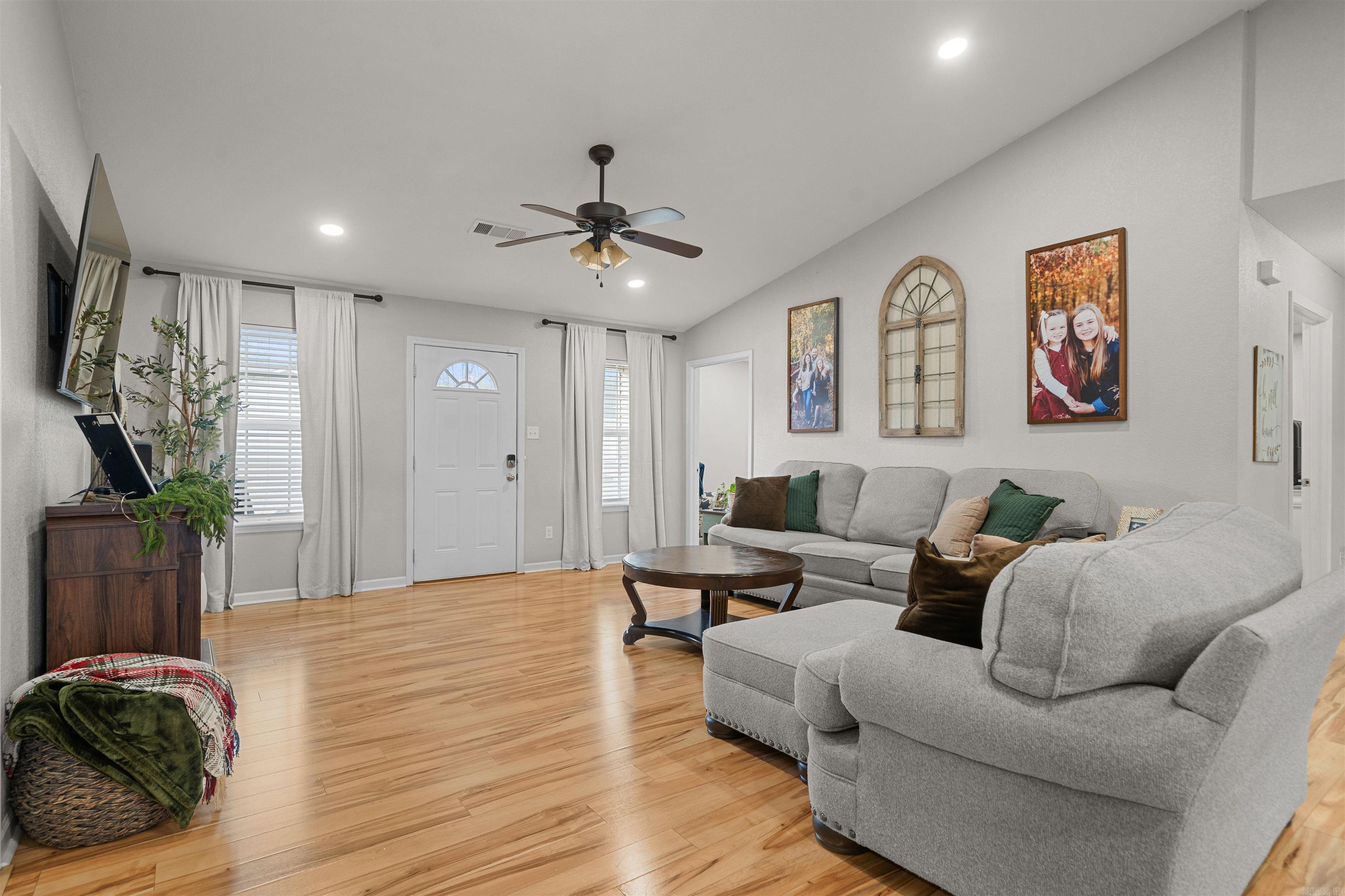 152 Eagle Pass Trail  Hot Springs, AR