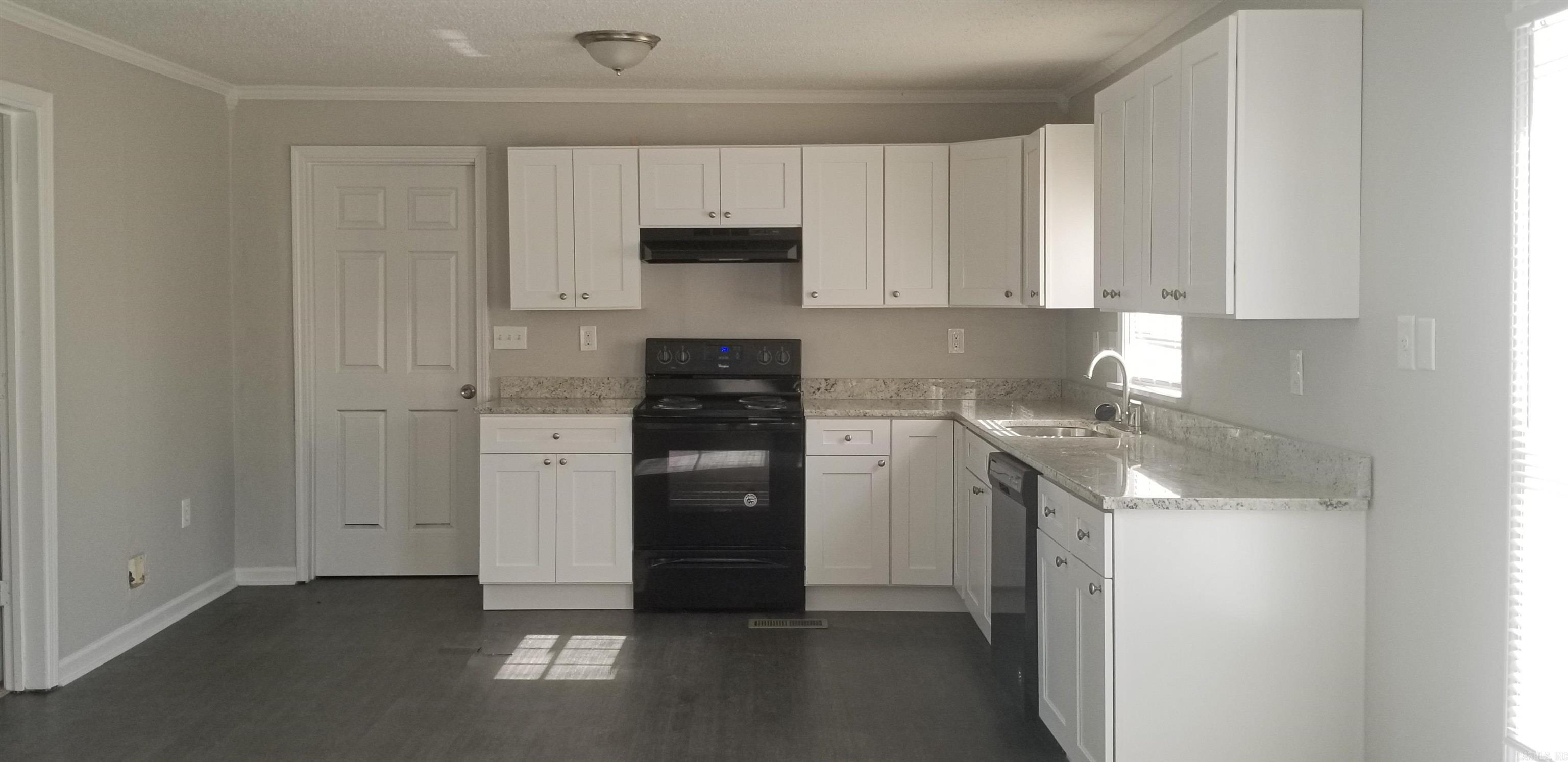 724 S Main  Benton, AR