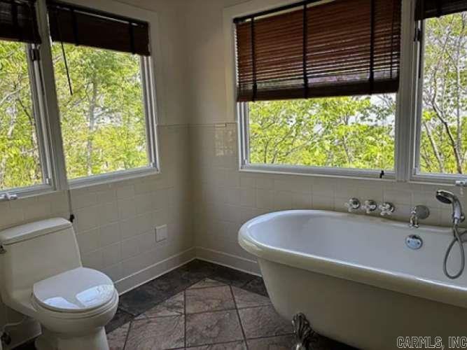 1097 Winrock  Morrilton, AR