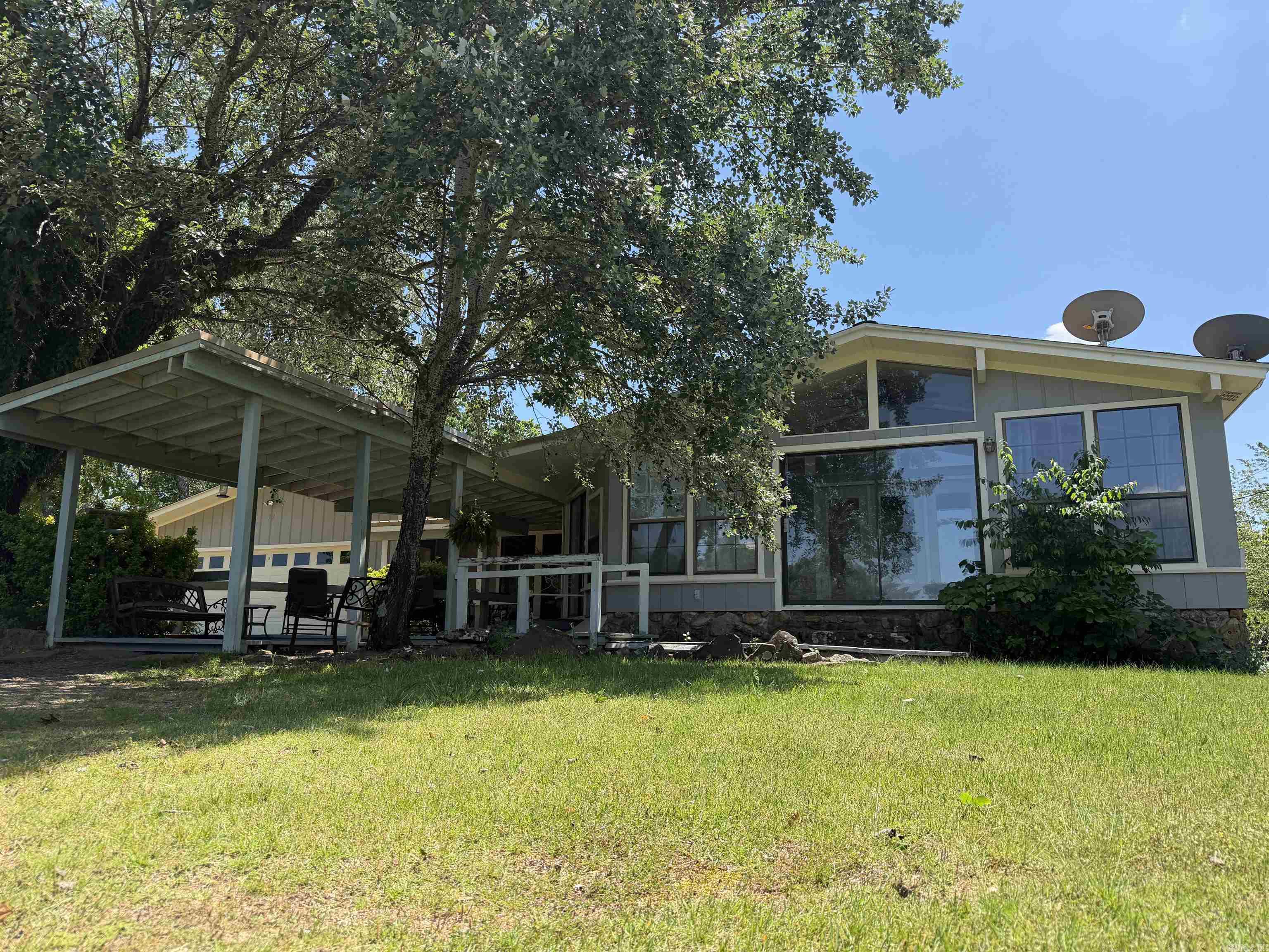 99 Johnston  Greers Ferry, AR