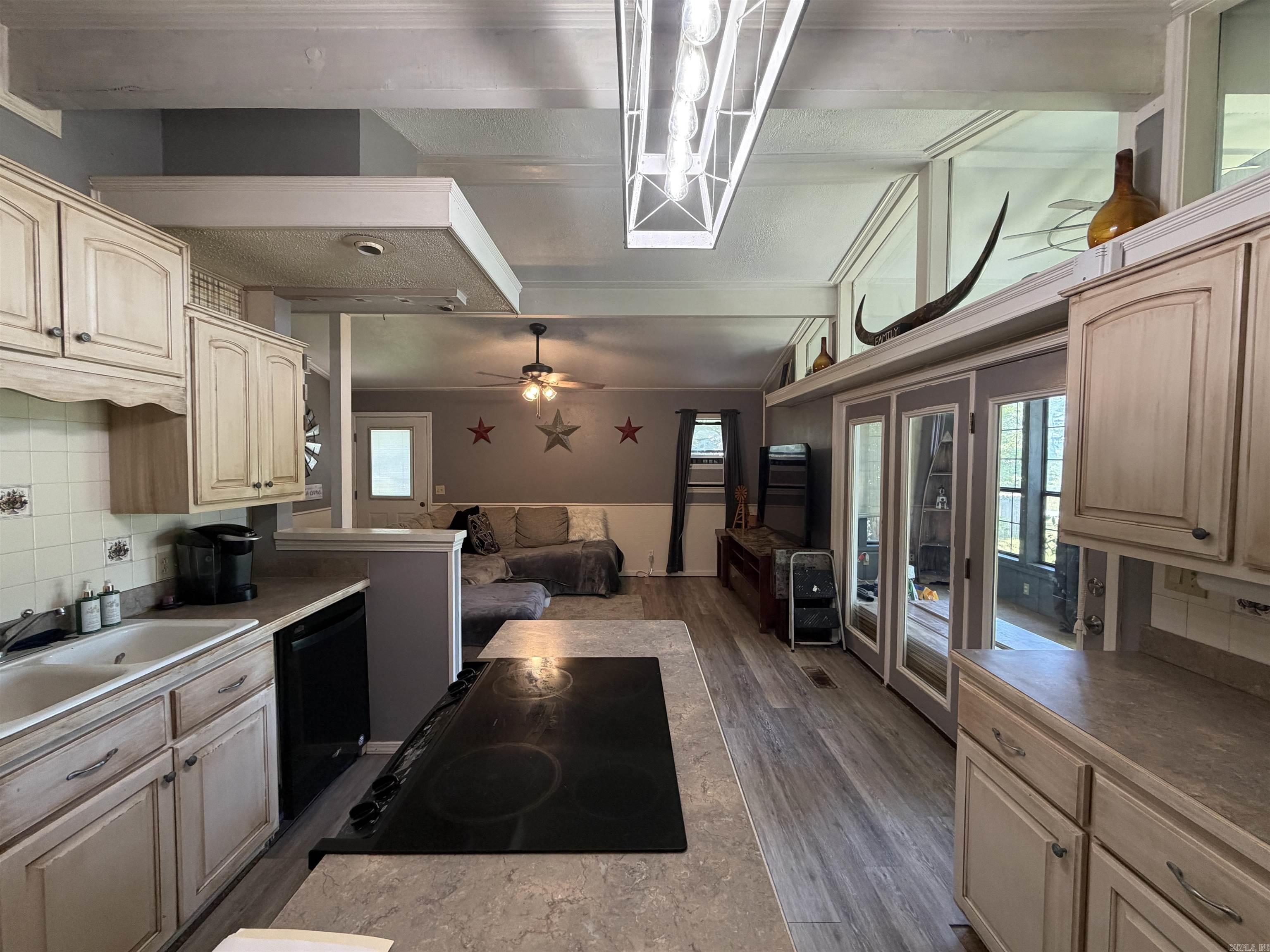99 Johnston  Greers Ferry, AR