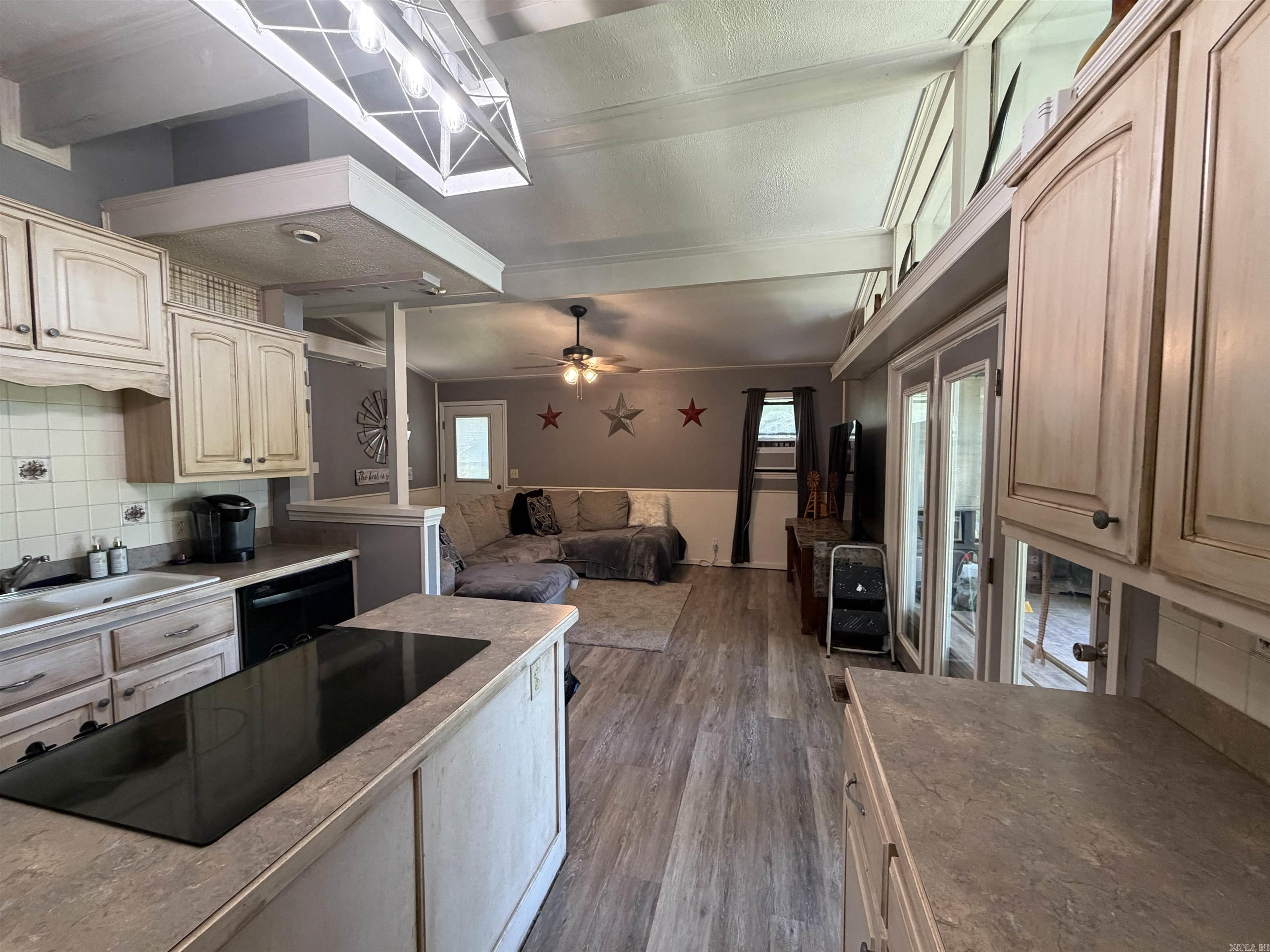 99 Johnston  Greers Ferry, AR
