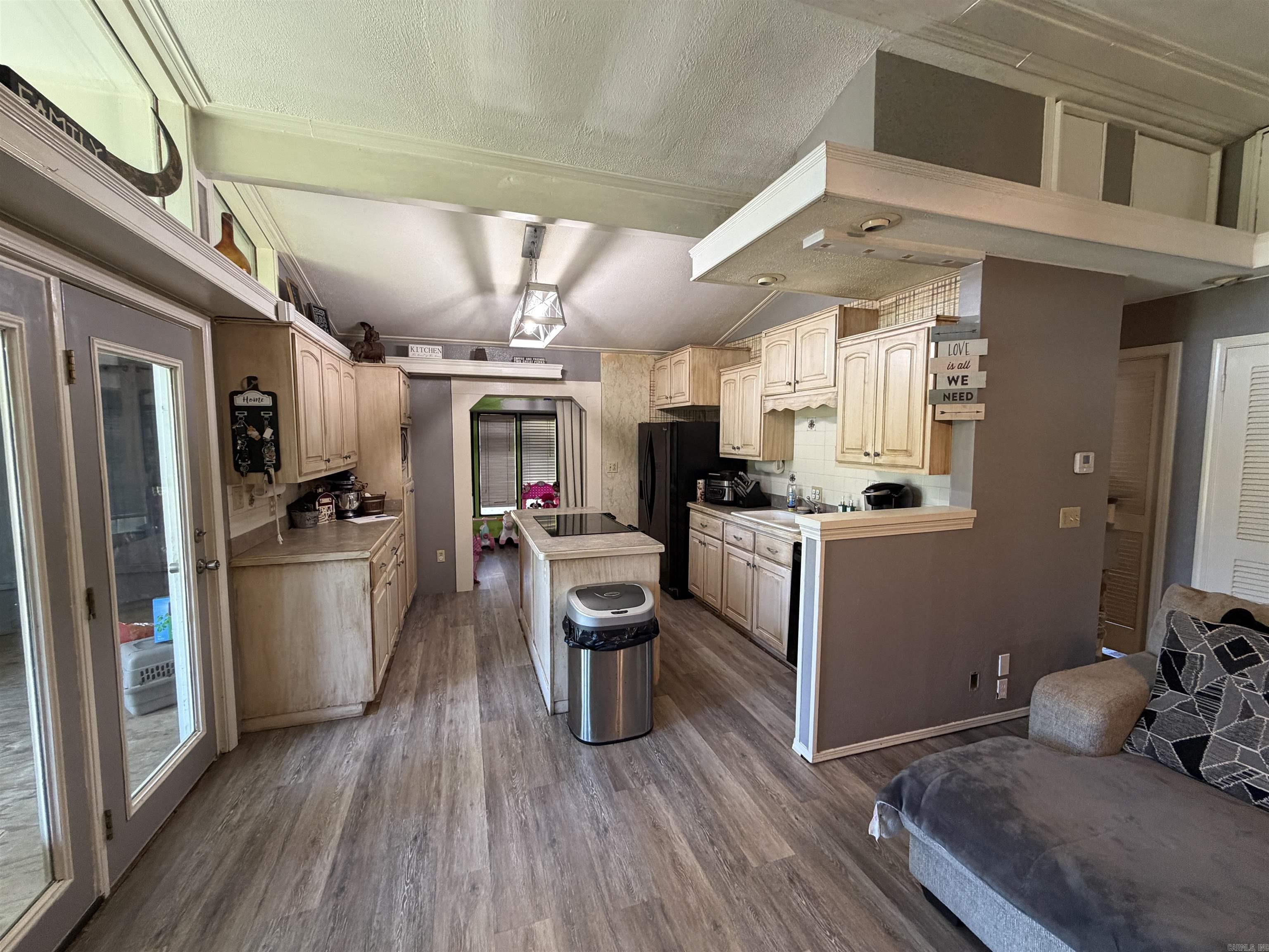 99 Johnston  Greers Ferry, AR