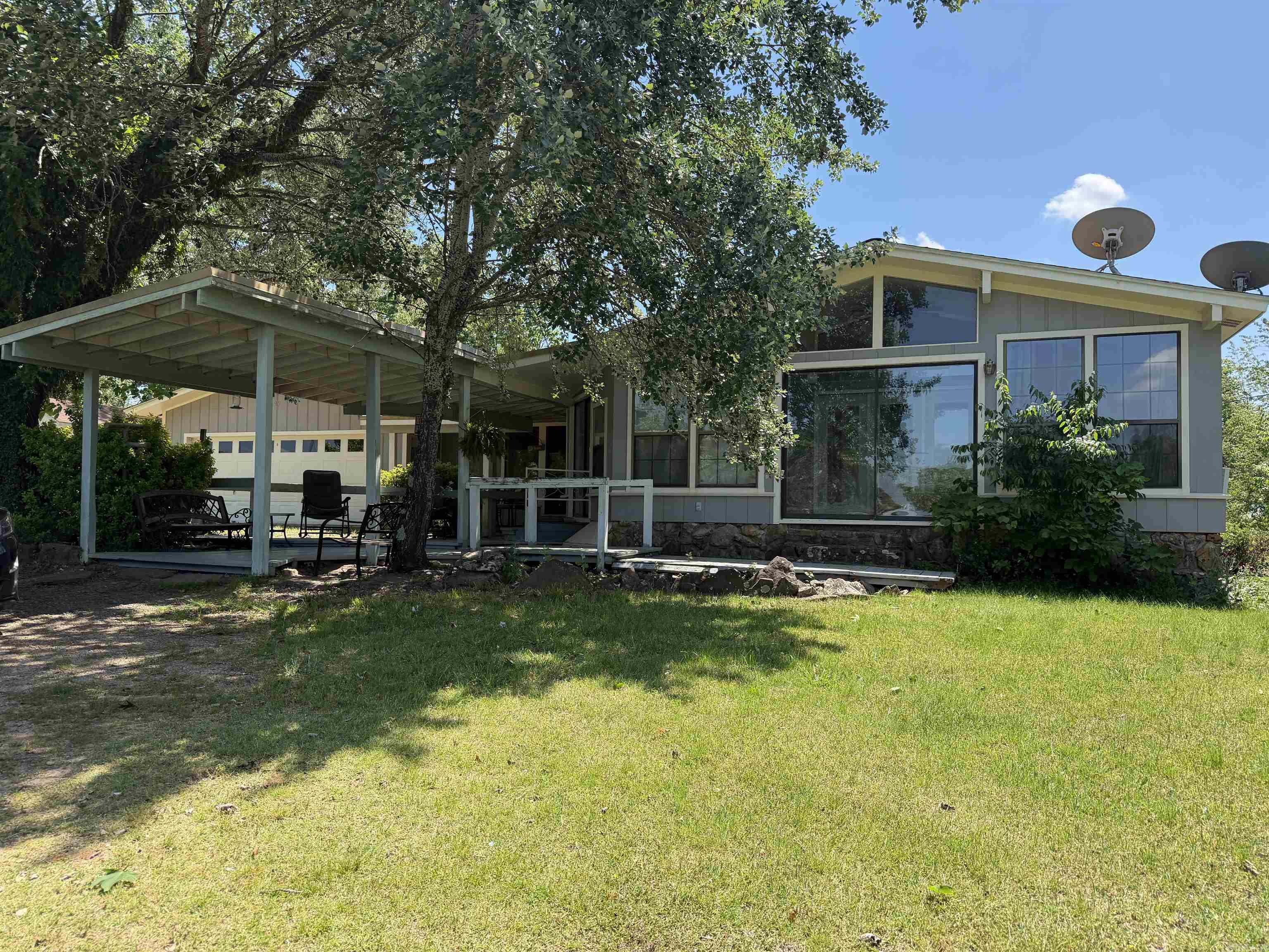 99 Johnston  Greers Ferry, AR