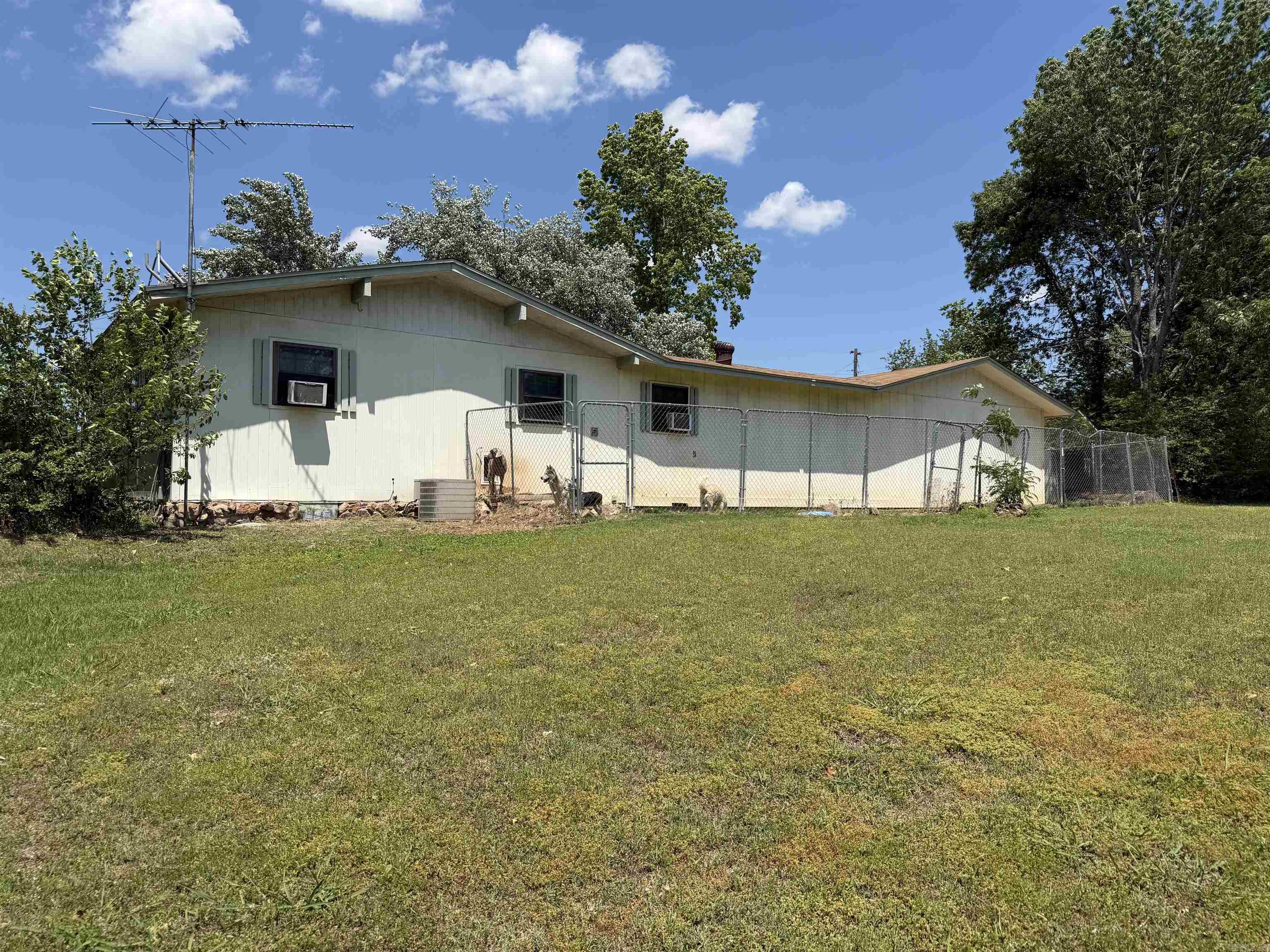 99 Johnston  Greers Ferry, AR