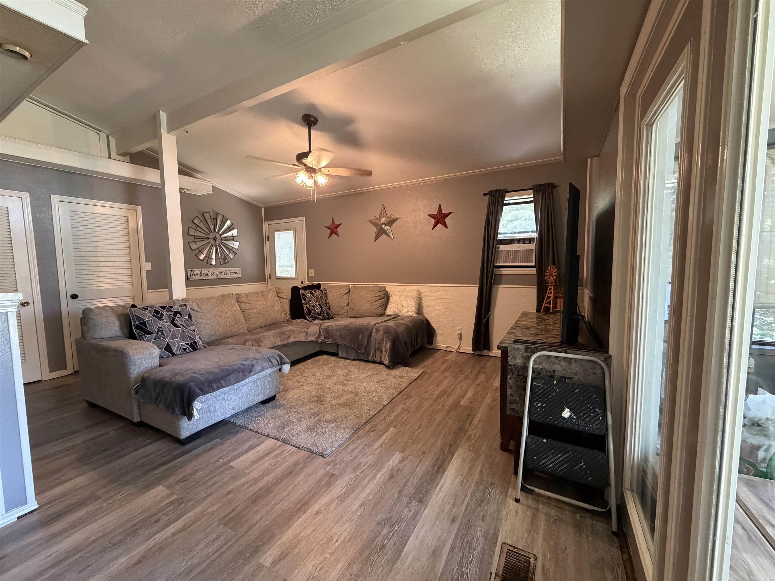 99 Johnston  Greers Ferry, AR