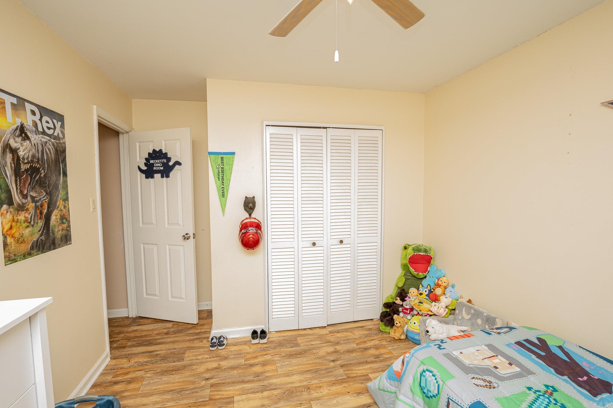 21 Elaine Sheridan, AR 72150