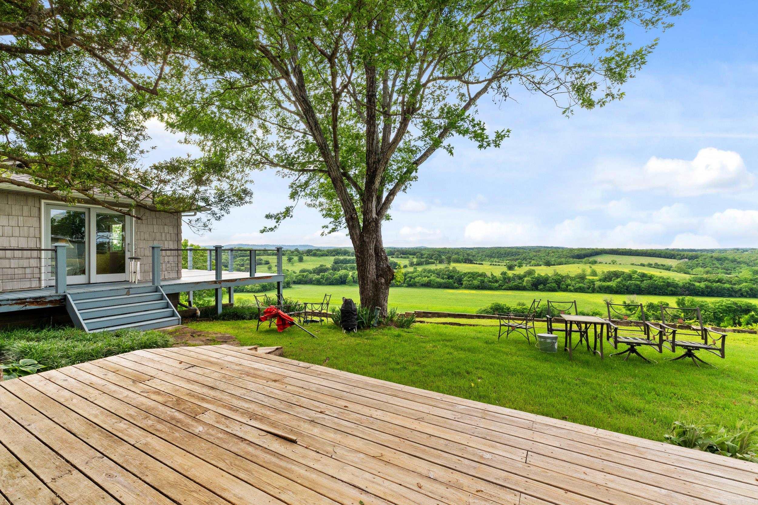 523 Harding Blvd  Cotter, AR