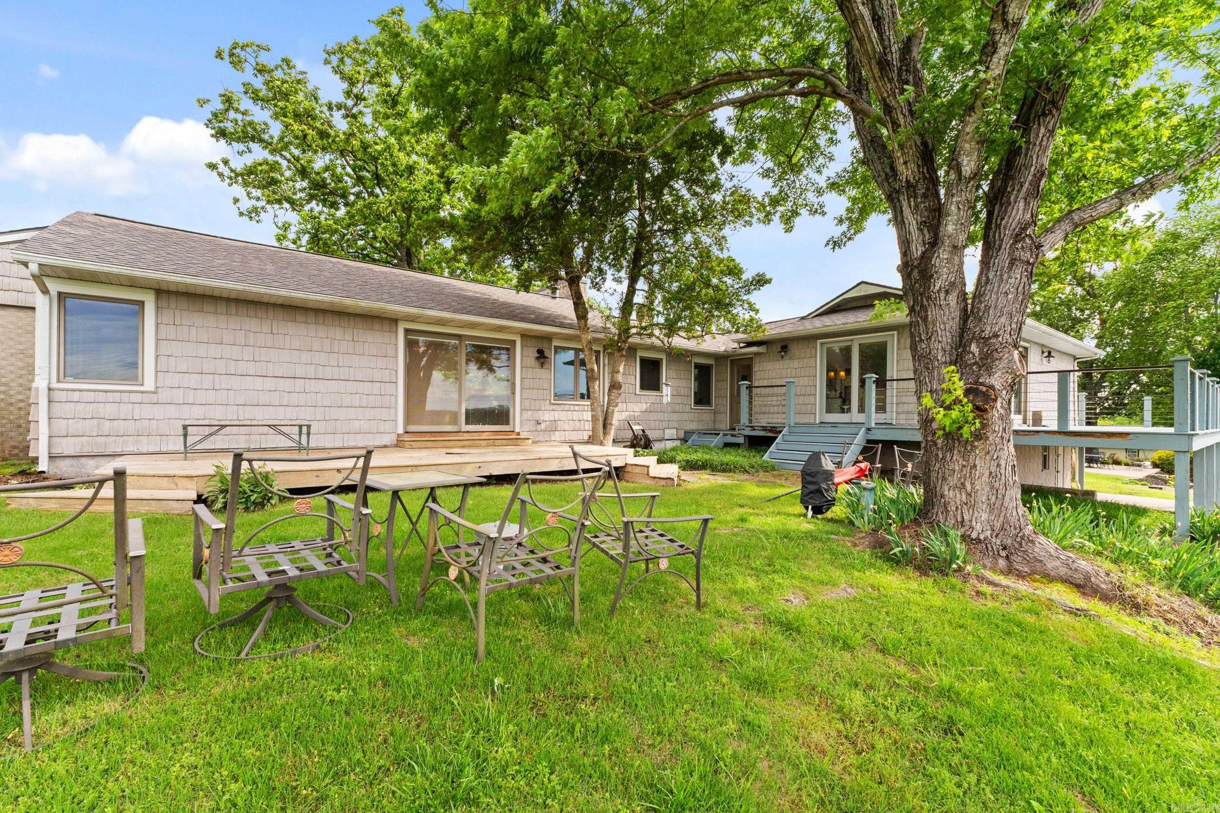 523 Harding Blvd  Cotter, AR