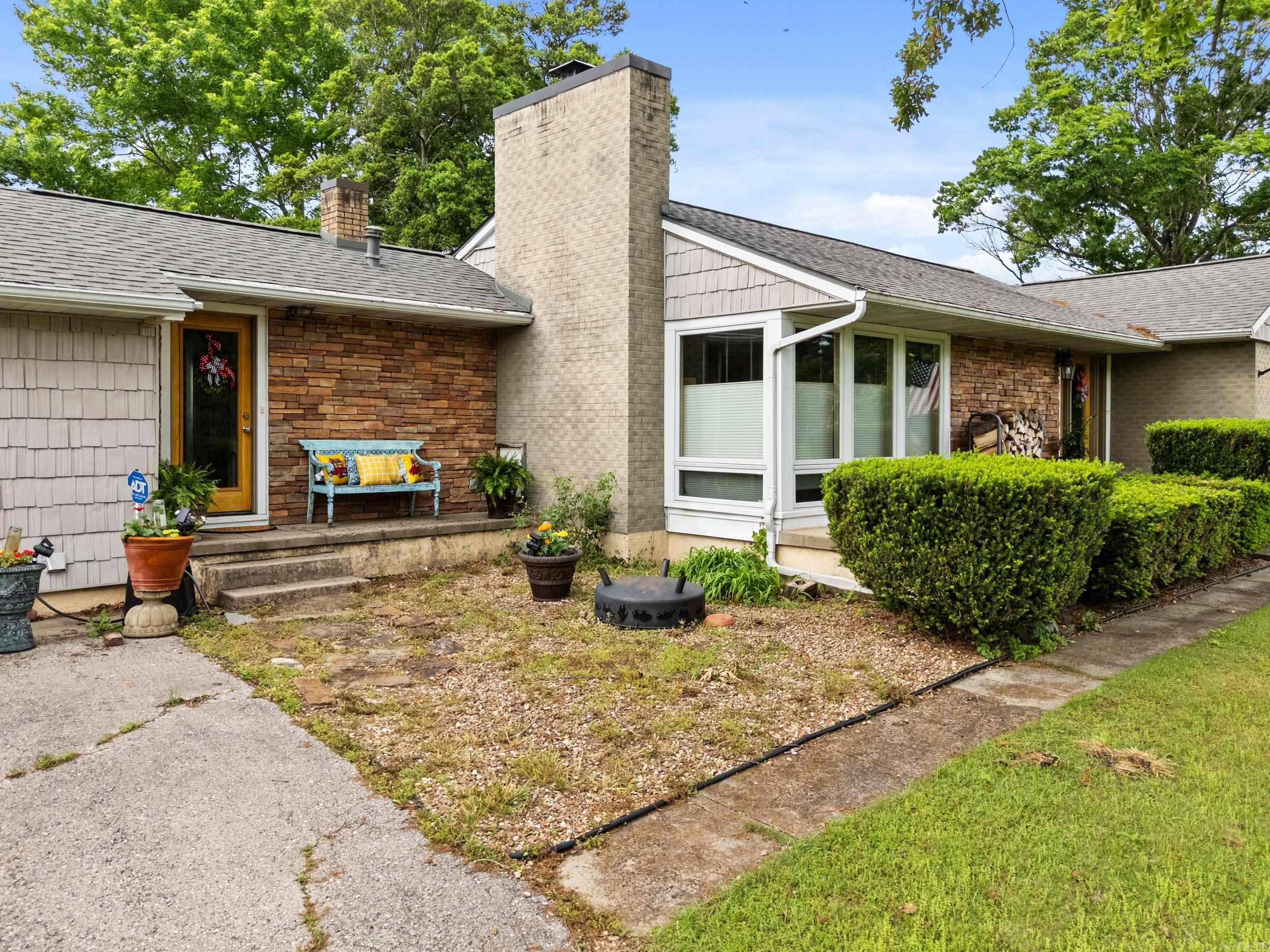 523 Harding Blvd  Cotter, AR