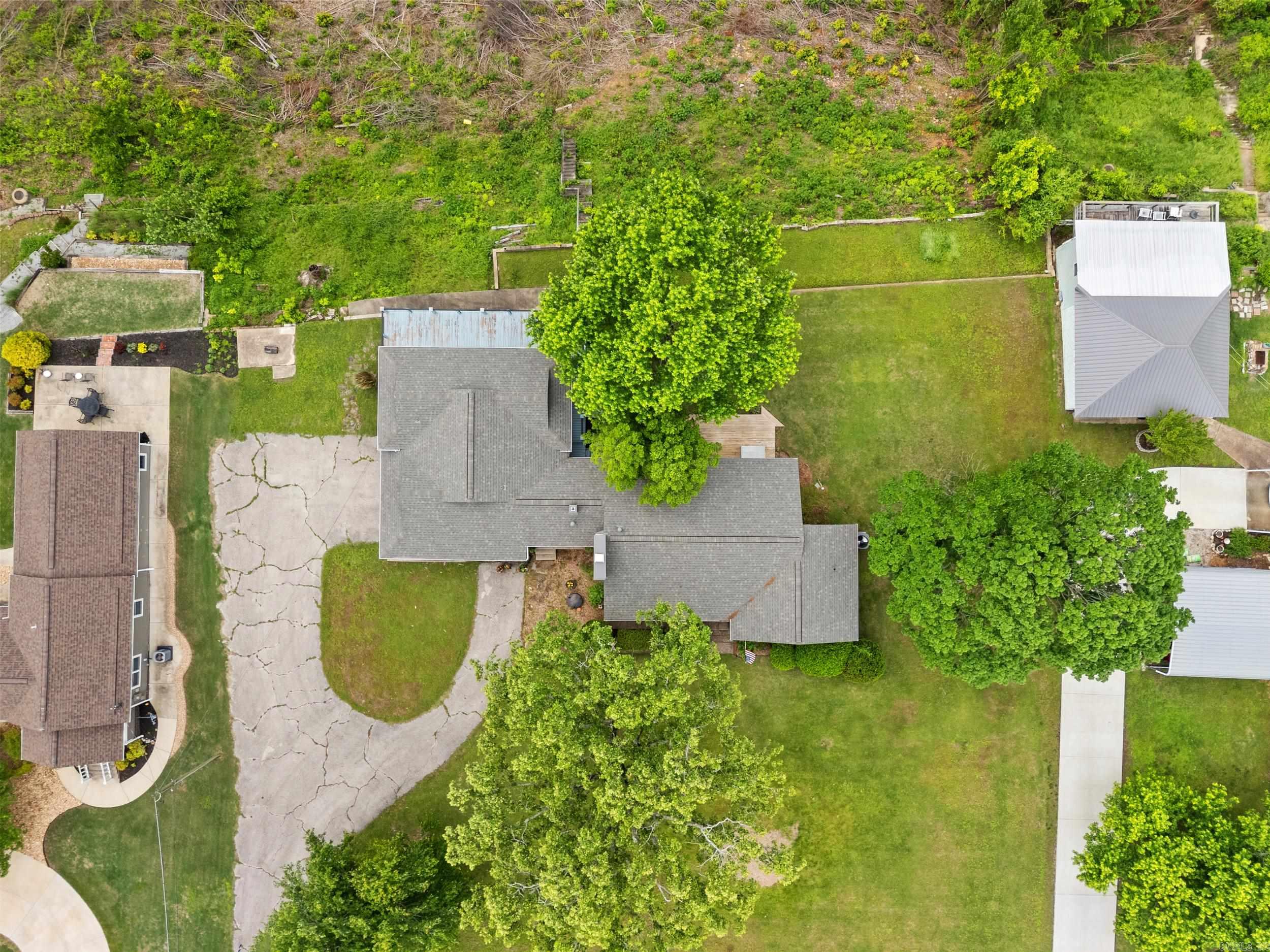 523 Harding Blvd  Cotter, AR
