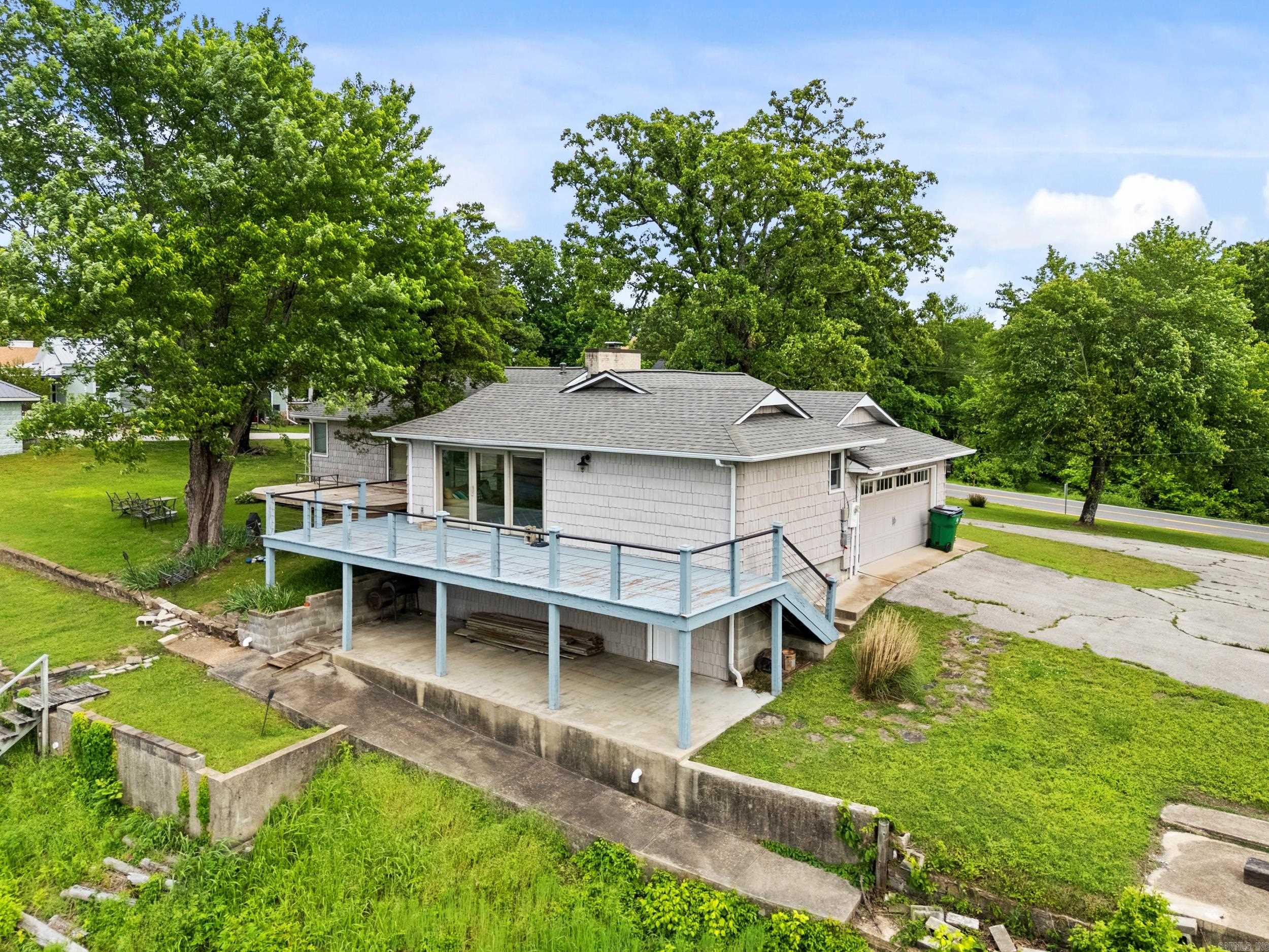 523 Harding Blvd  Cotter, AR