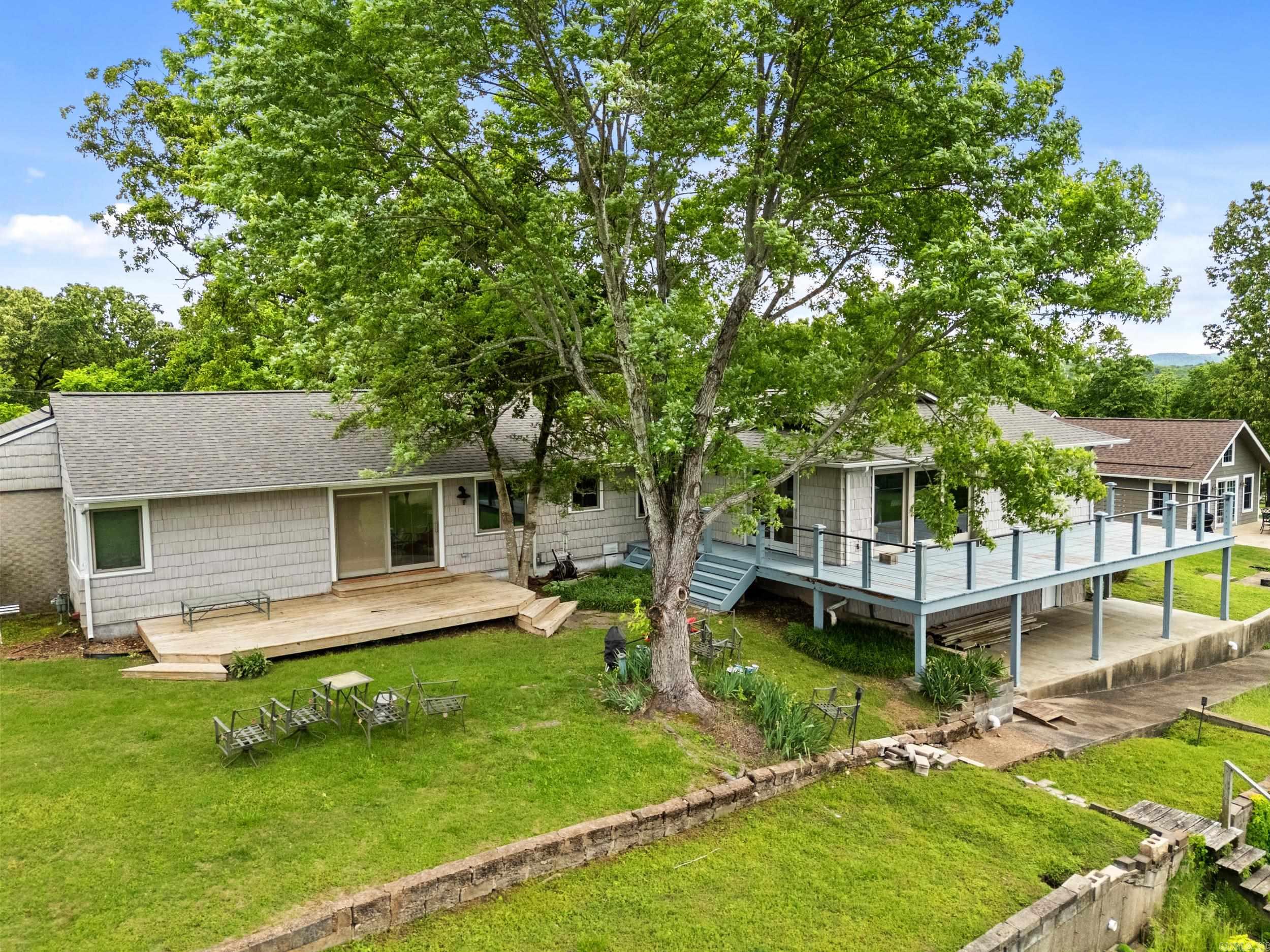 523 Harding Blvd  Cotter, AR