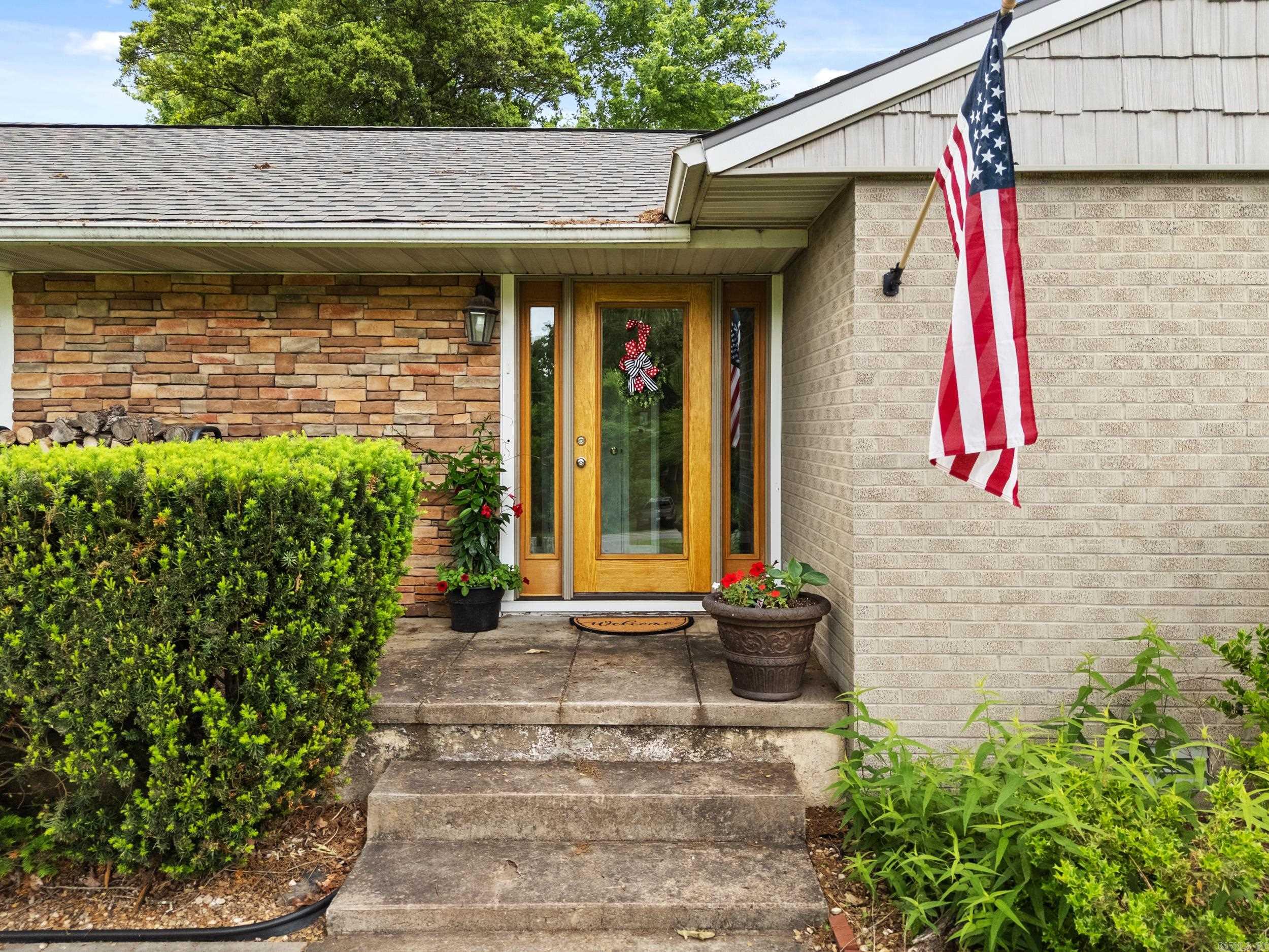 523 Harding Blvd  Cotter, AR