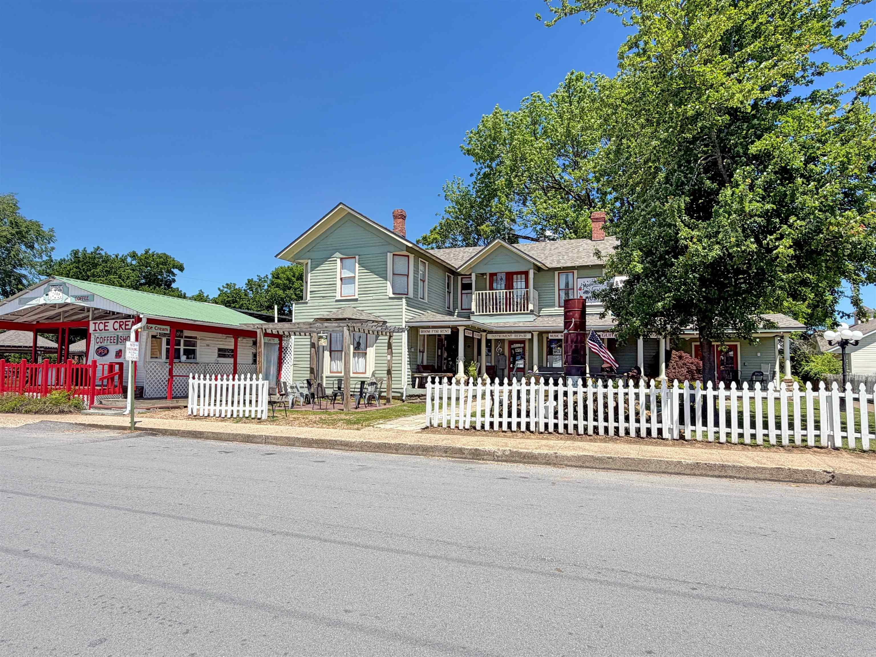 123 W. Washington St.  Mountain View, AR