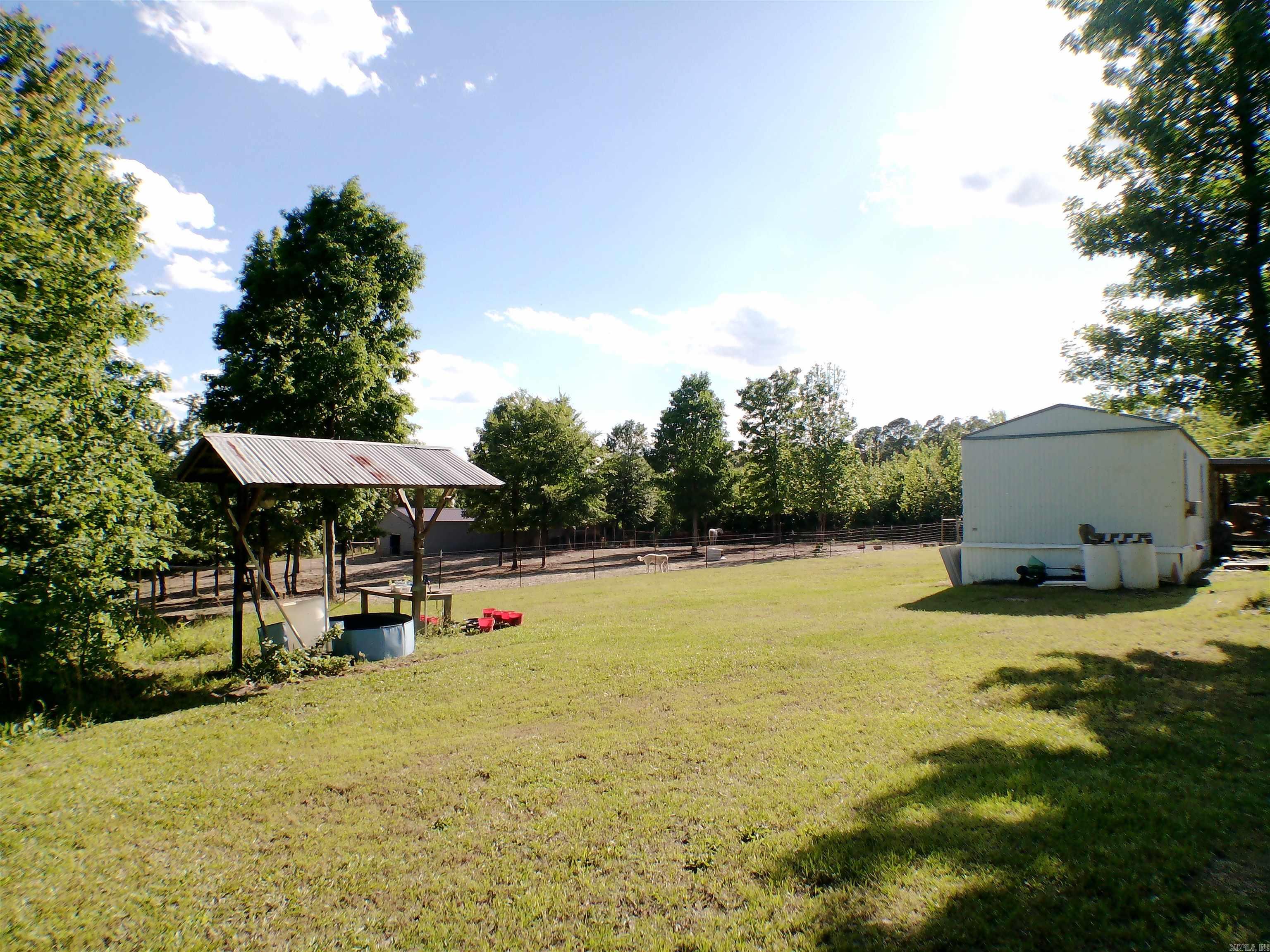 1417 Skyline Dr  Amity, AR