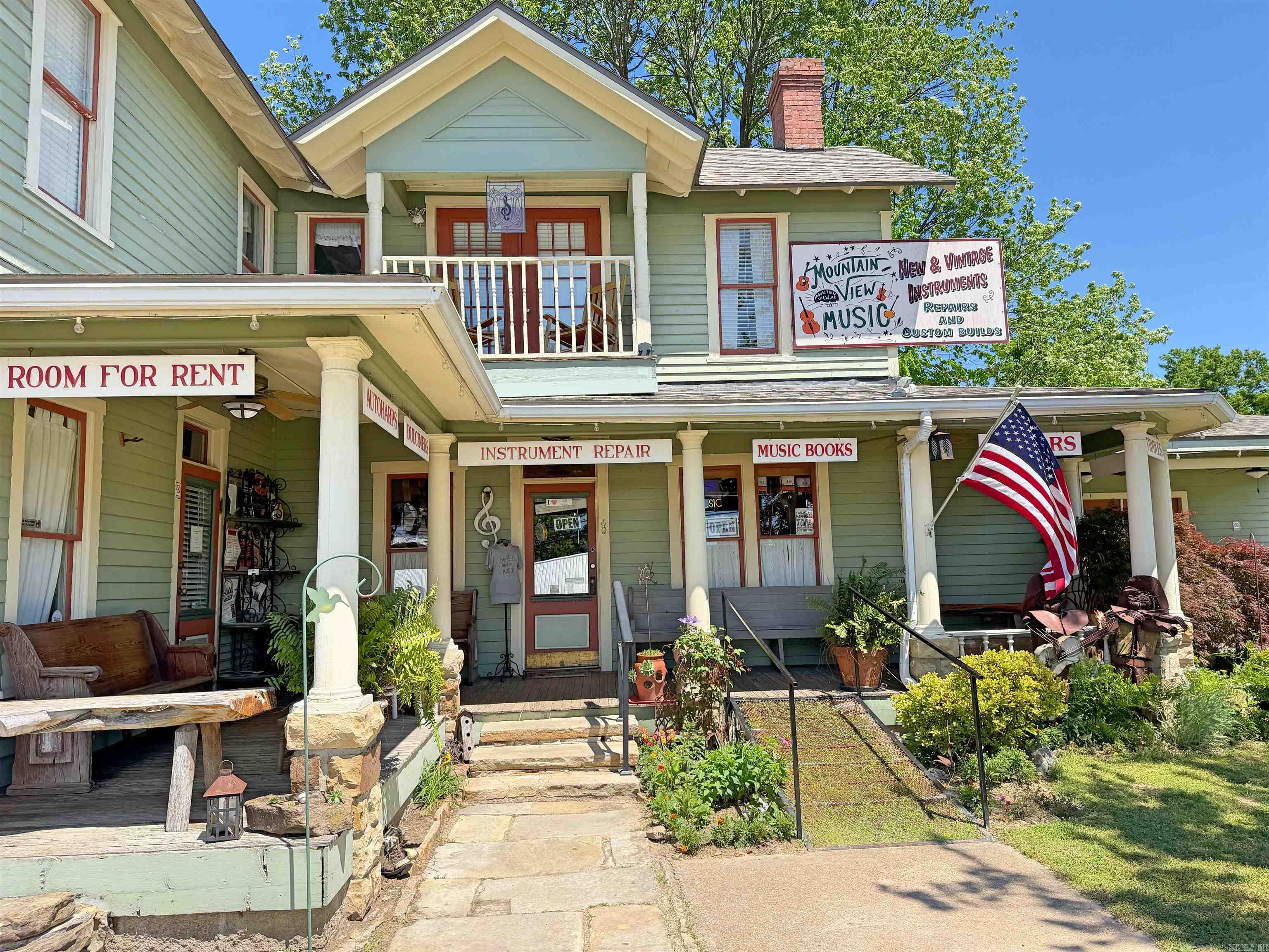 123 W. Washington St.  Mountain View, AR
