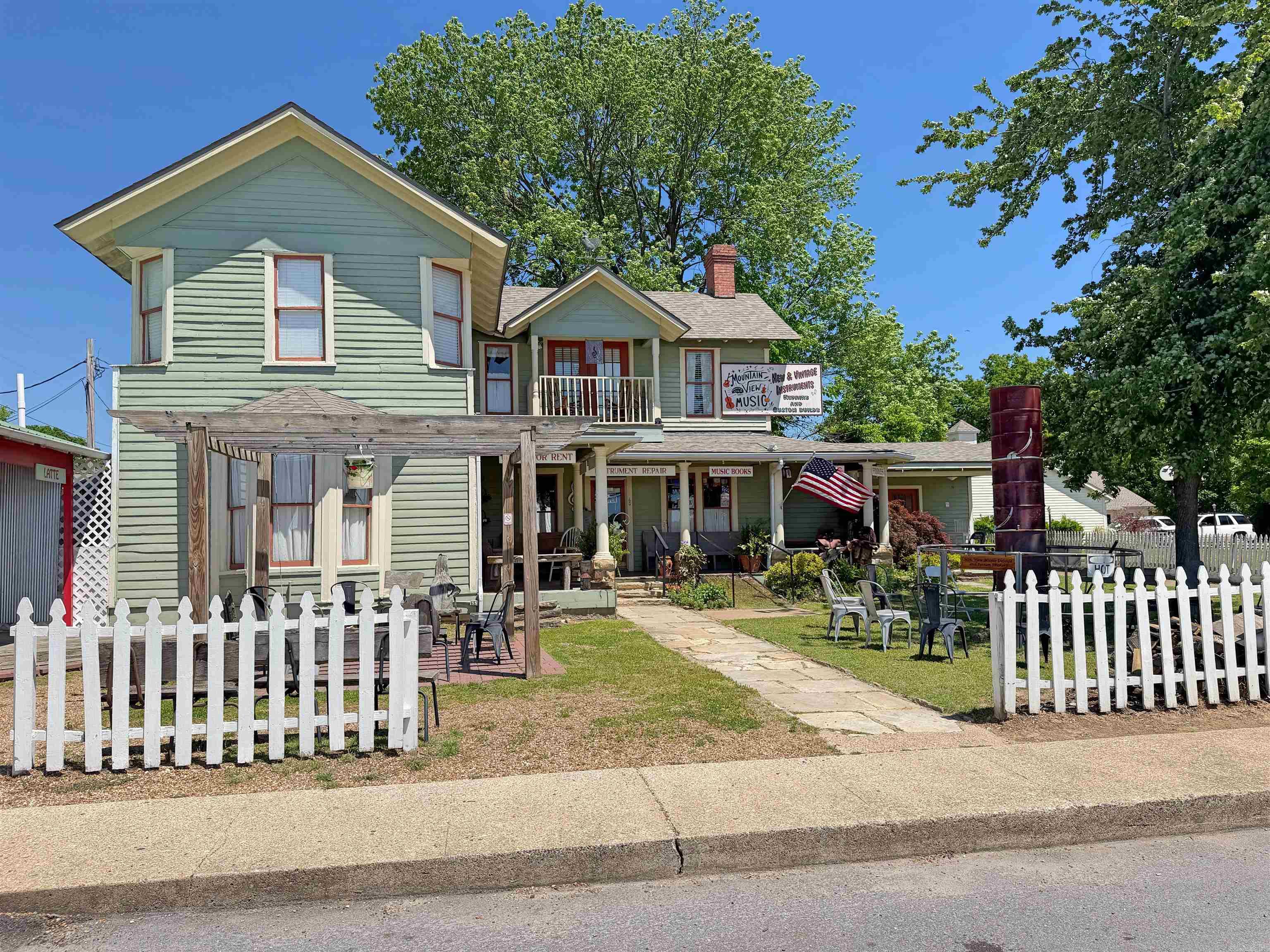 123 W. Washington St.  Mountain View, AR