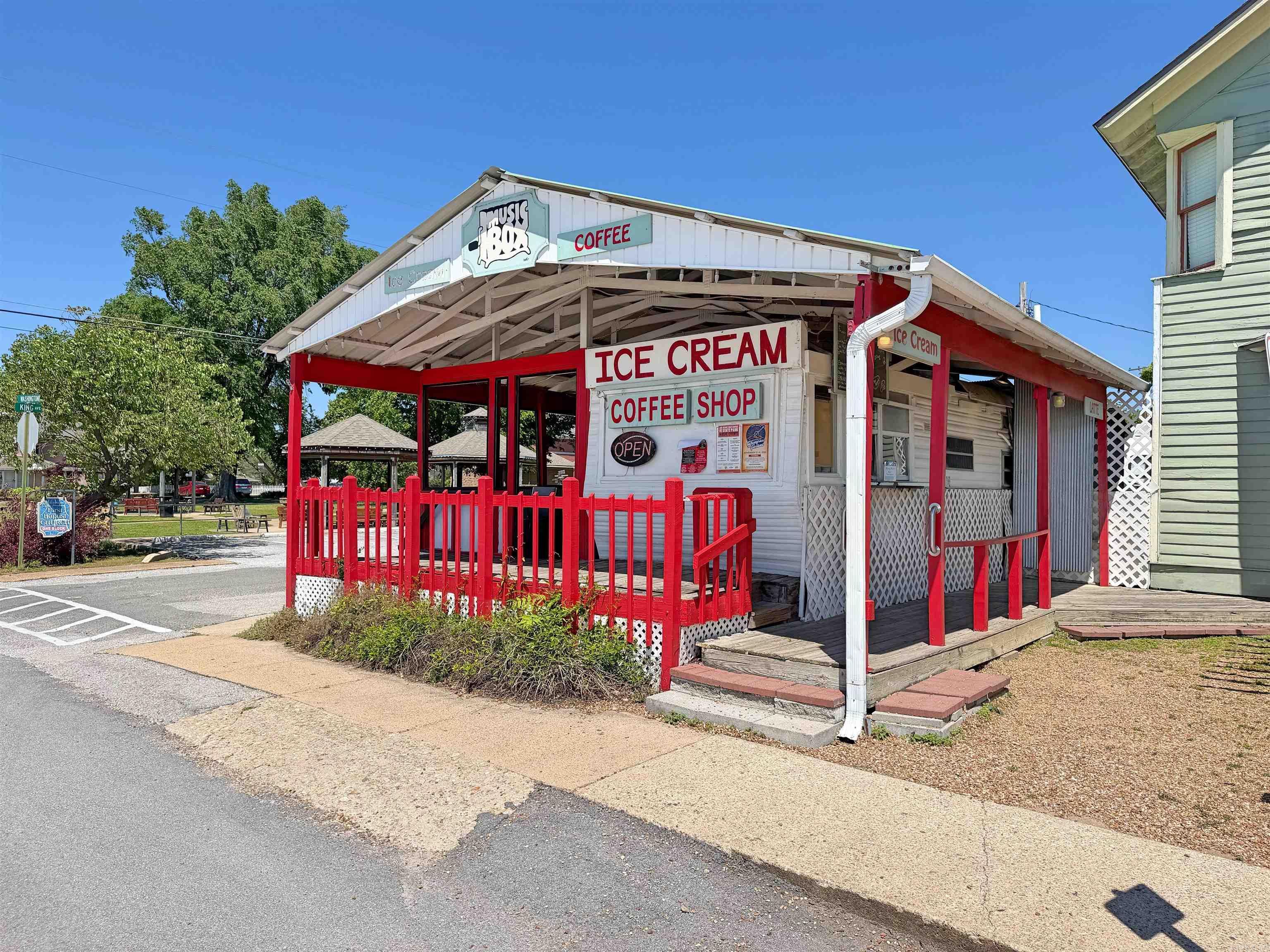 123 W. Washington St.  Mountain View, AR