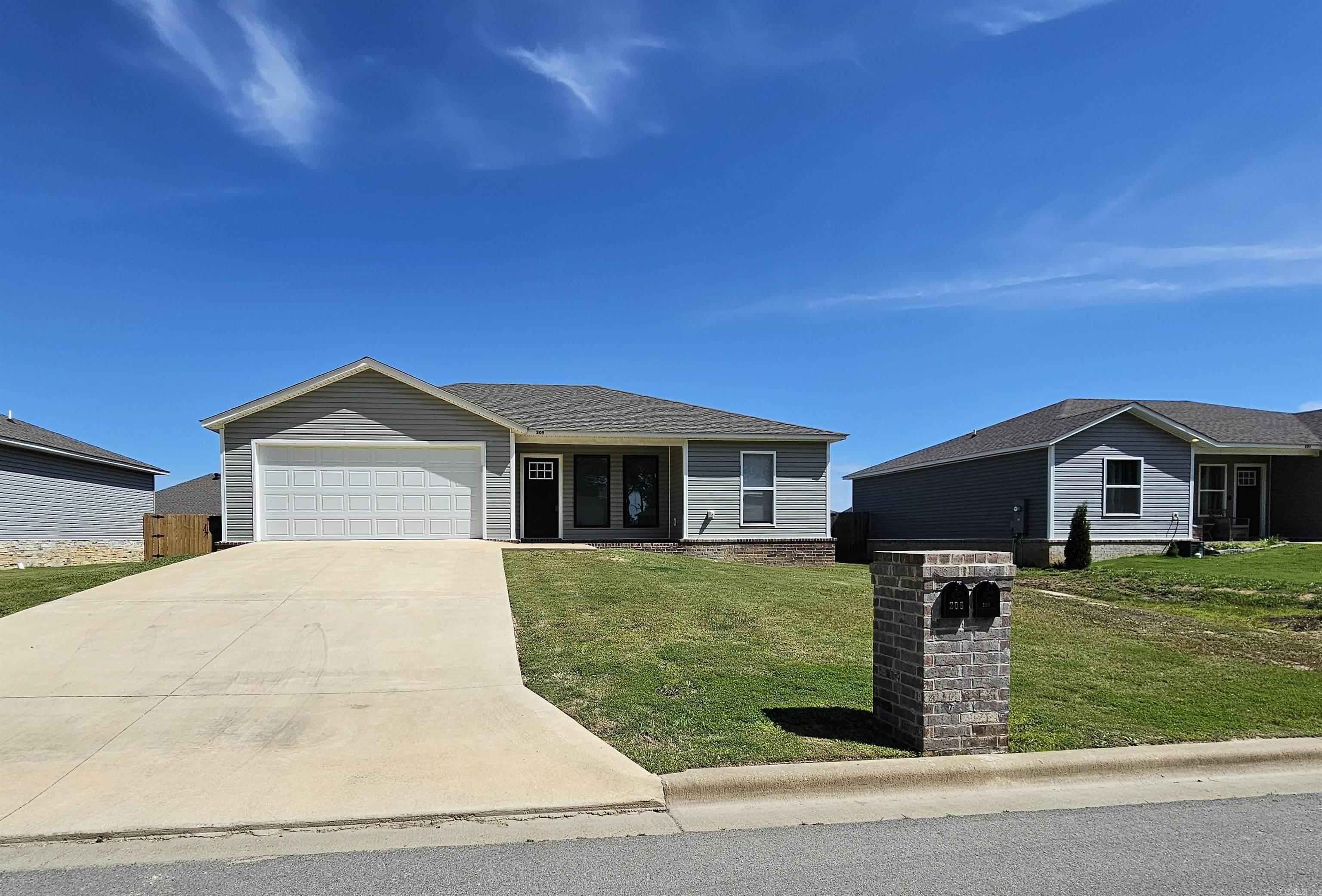 209 Formon Drive Paragould, AR 72450