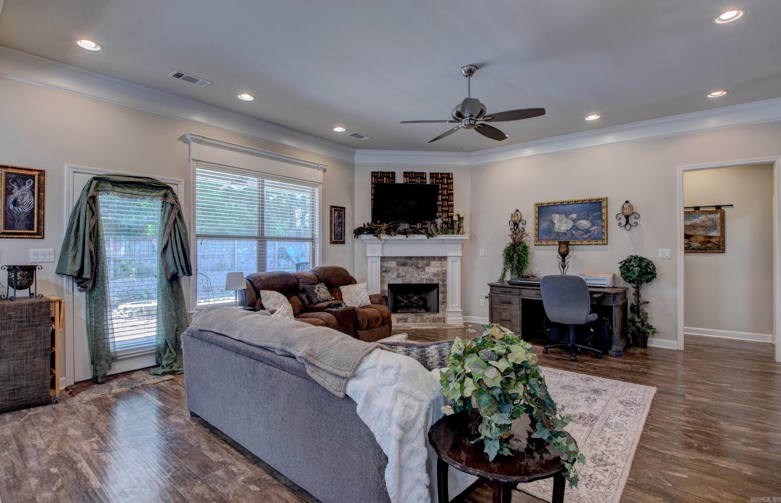 123 Nantucket  Maumelle, AR
