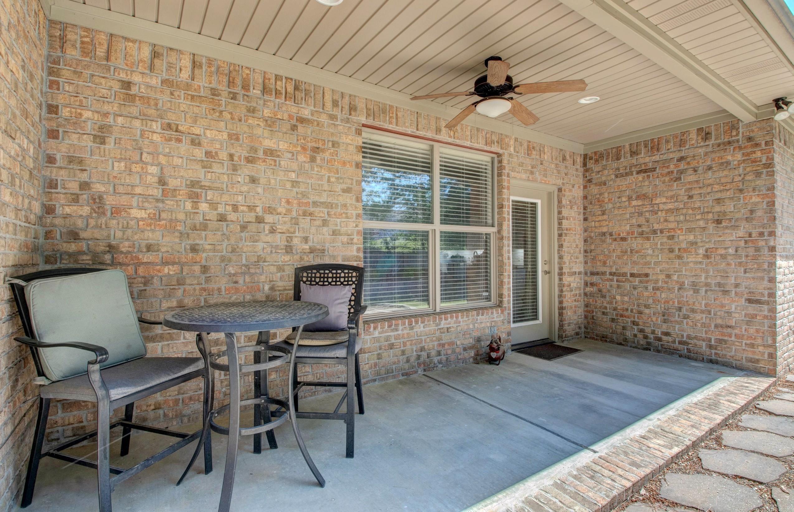 123 Nantucket  Maumelle, AR