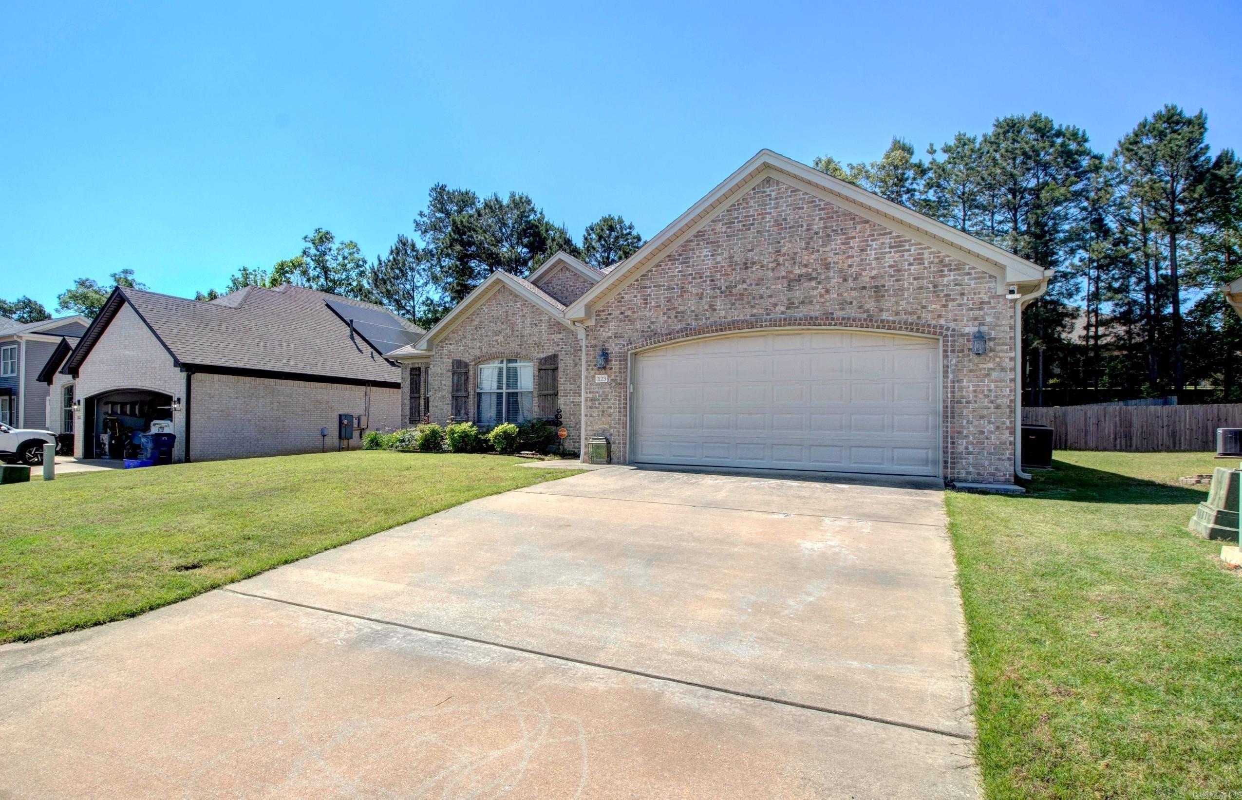 123 Nantucket  Maumelle, AR