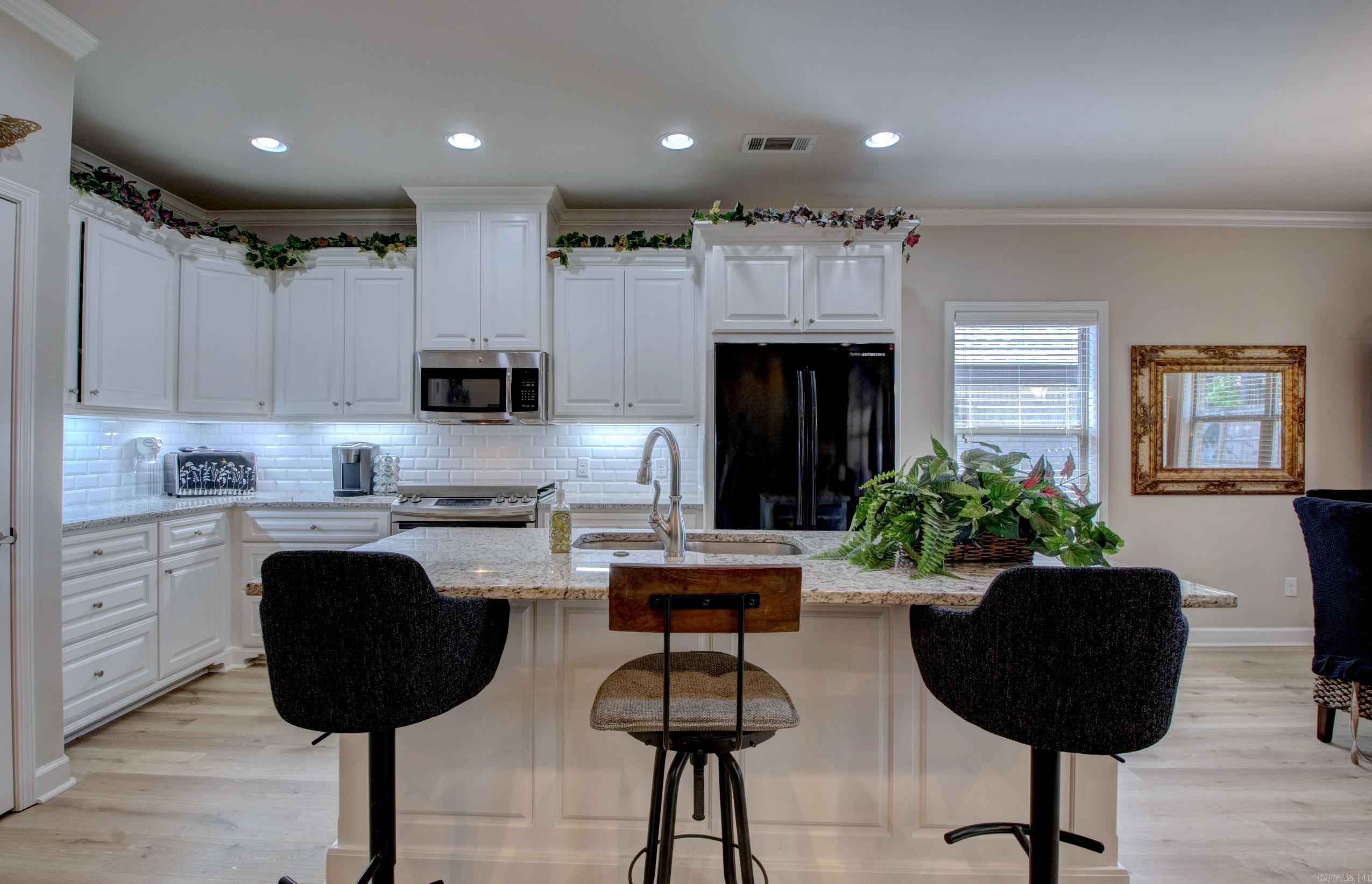 123 Nantucket  Maumelle, AR