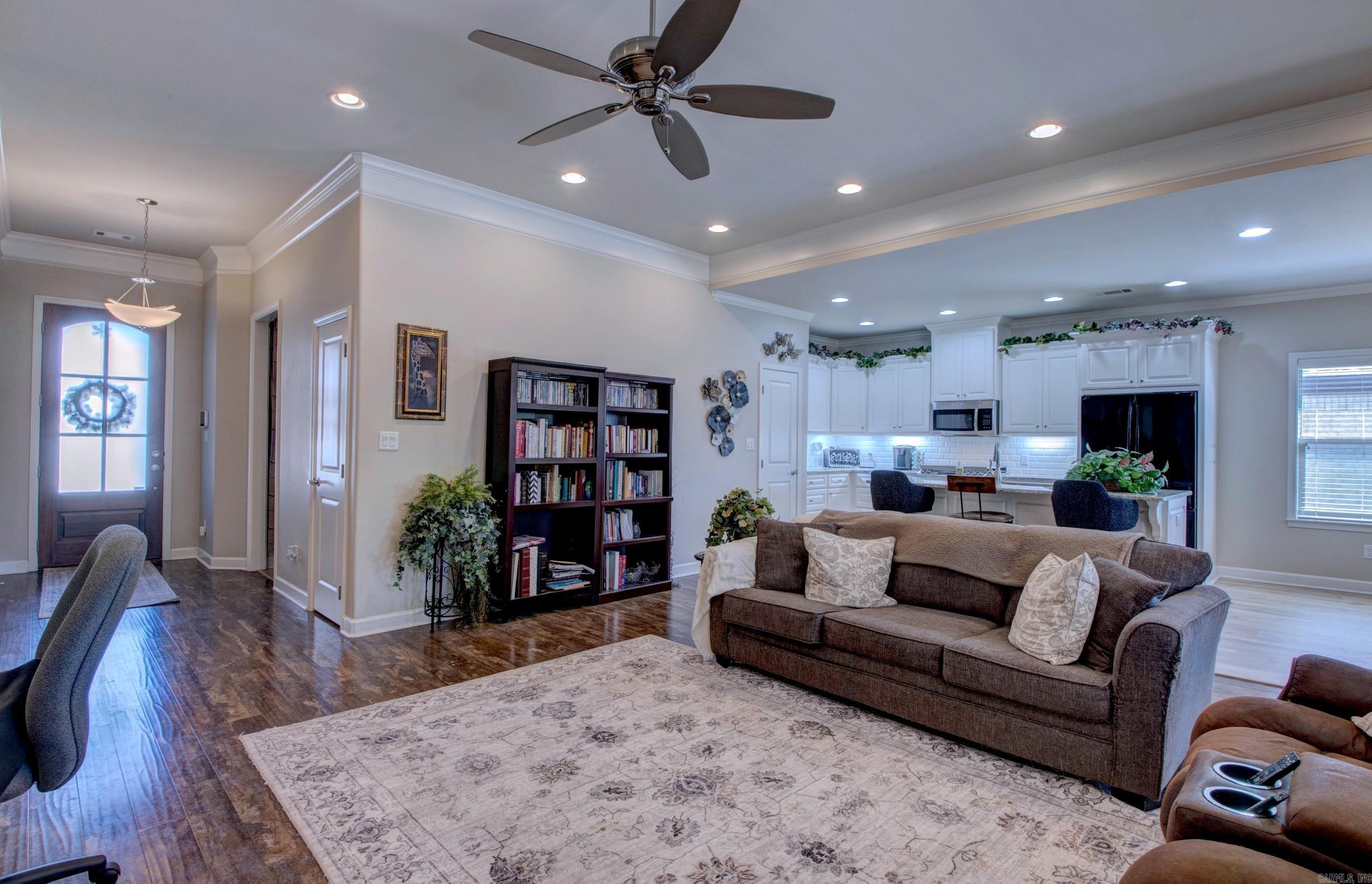 123 Nantucket  Maumelle, AR