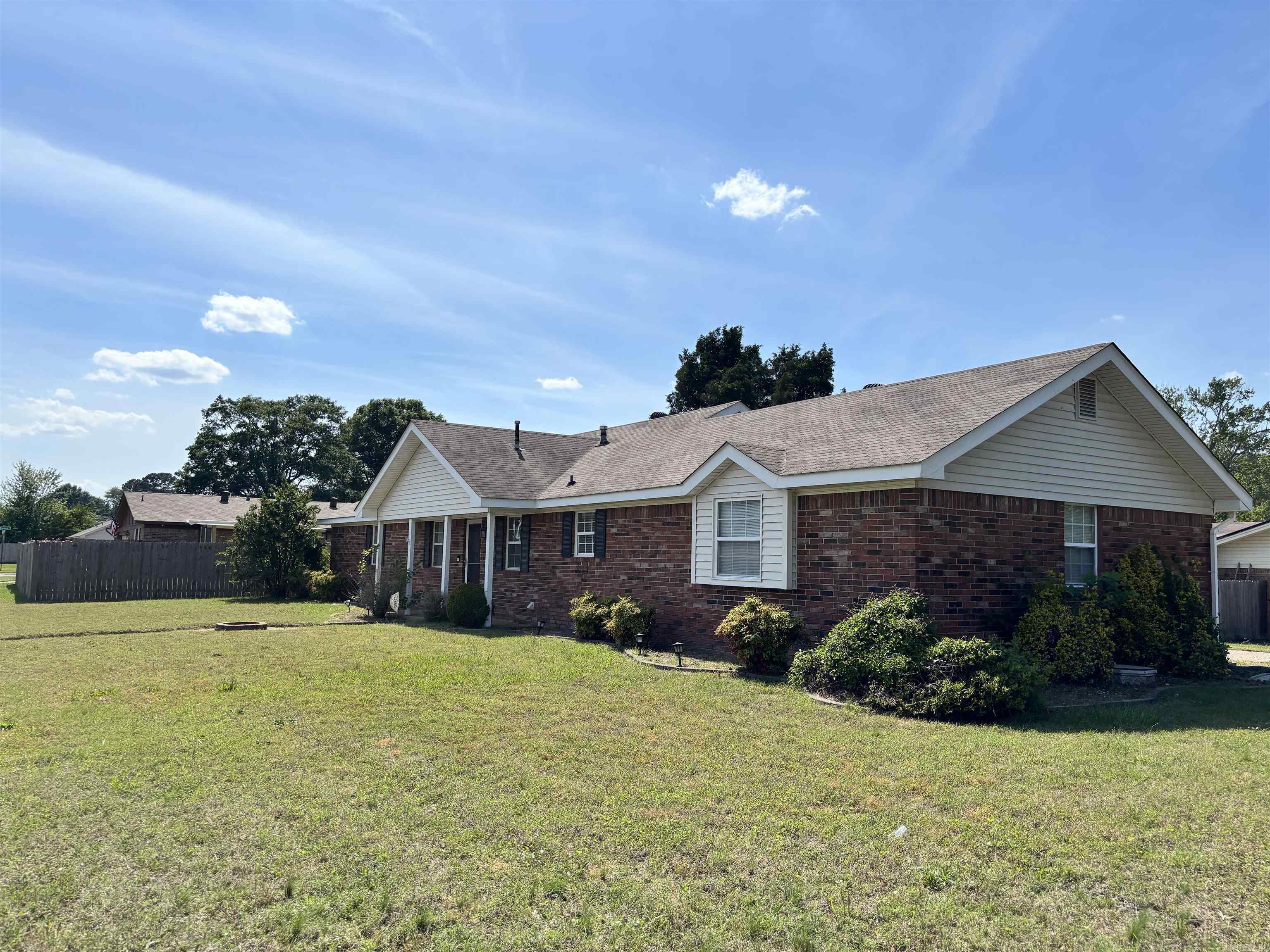 1 Danbury  Jacksonville, AR