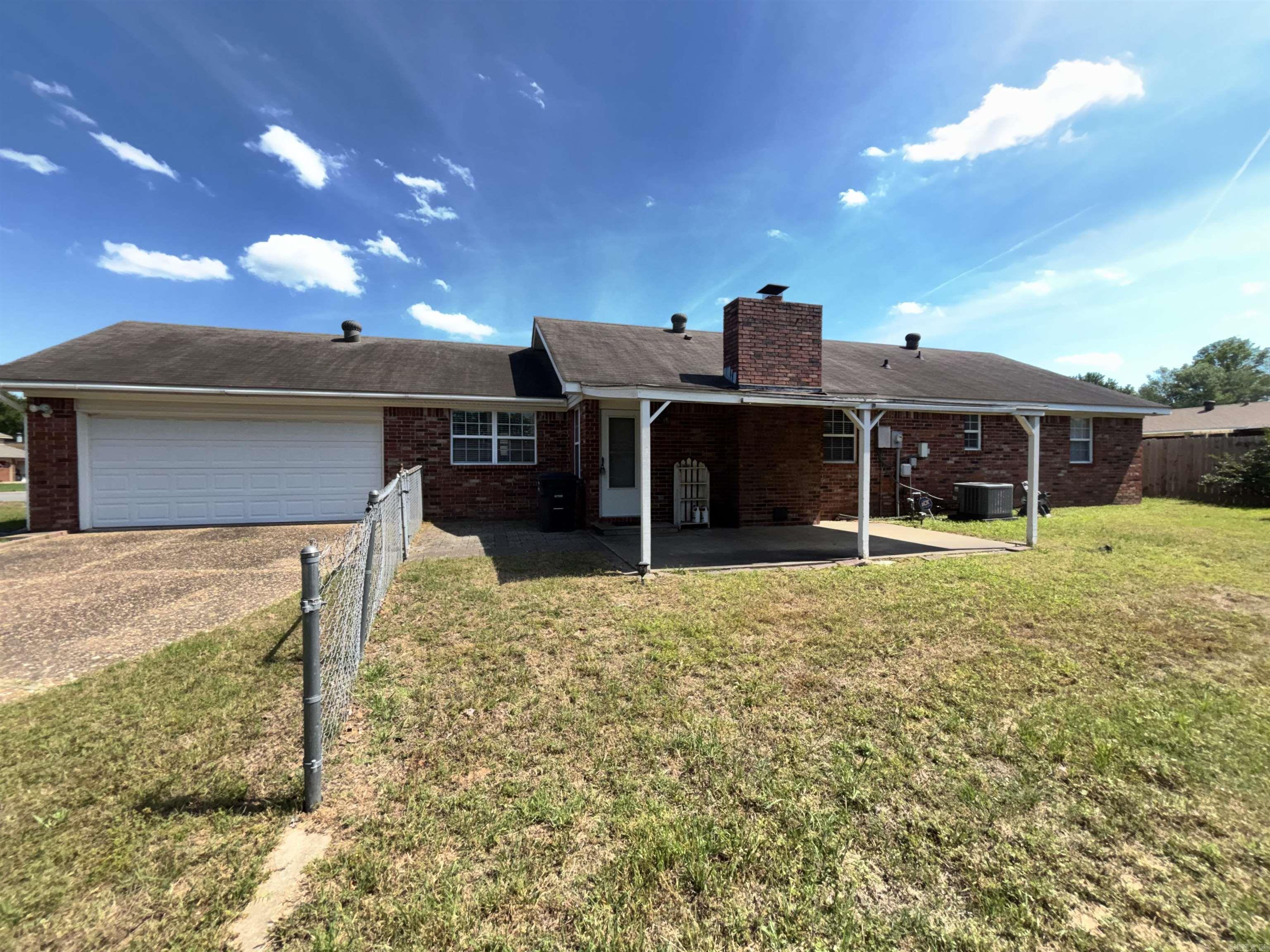 1 Danbury  Jacksonville, AR