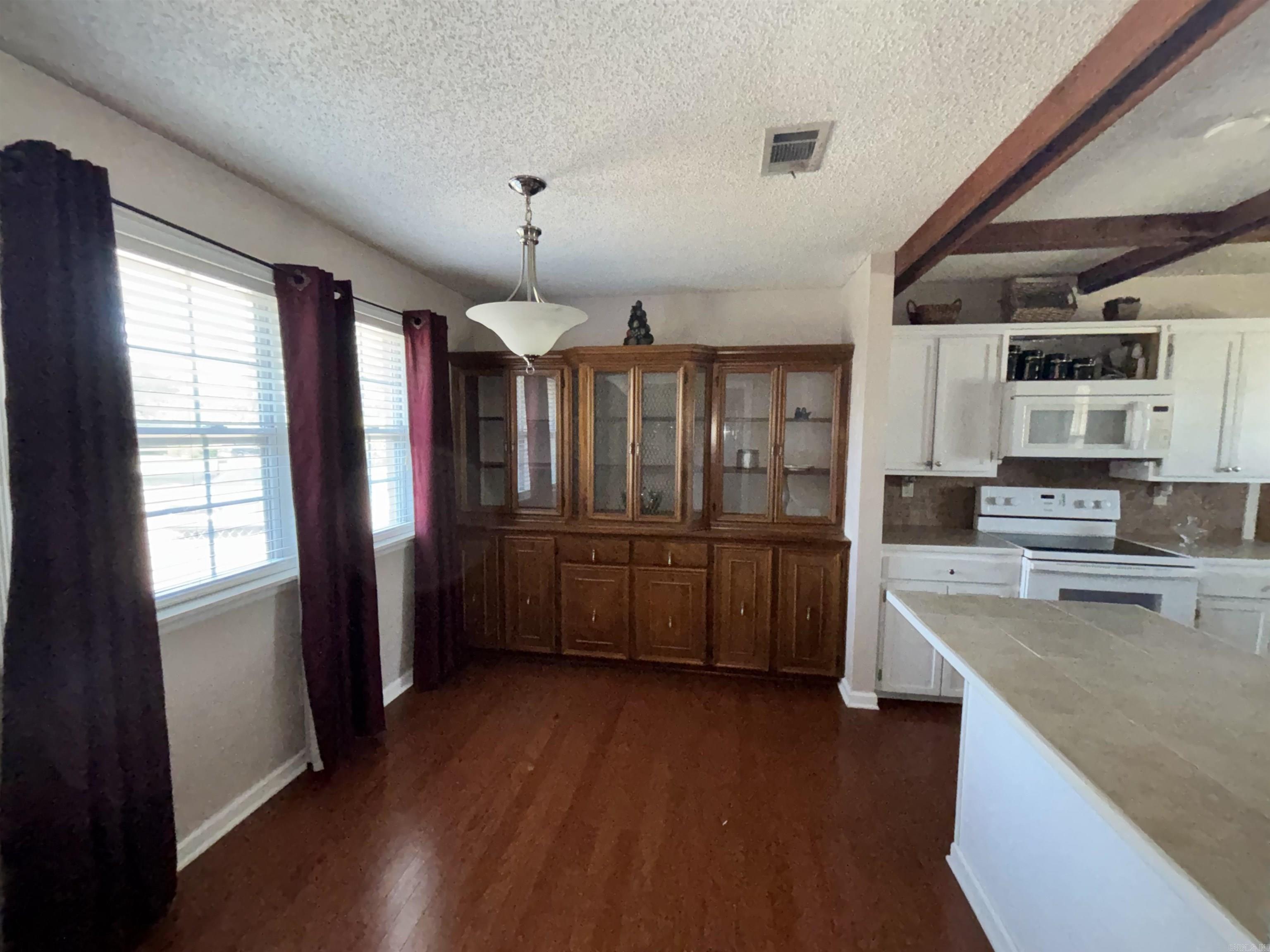 1 Danbury  Jacksonville, AR