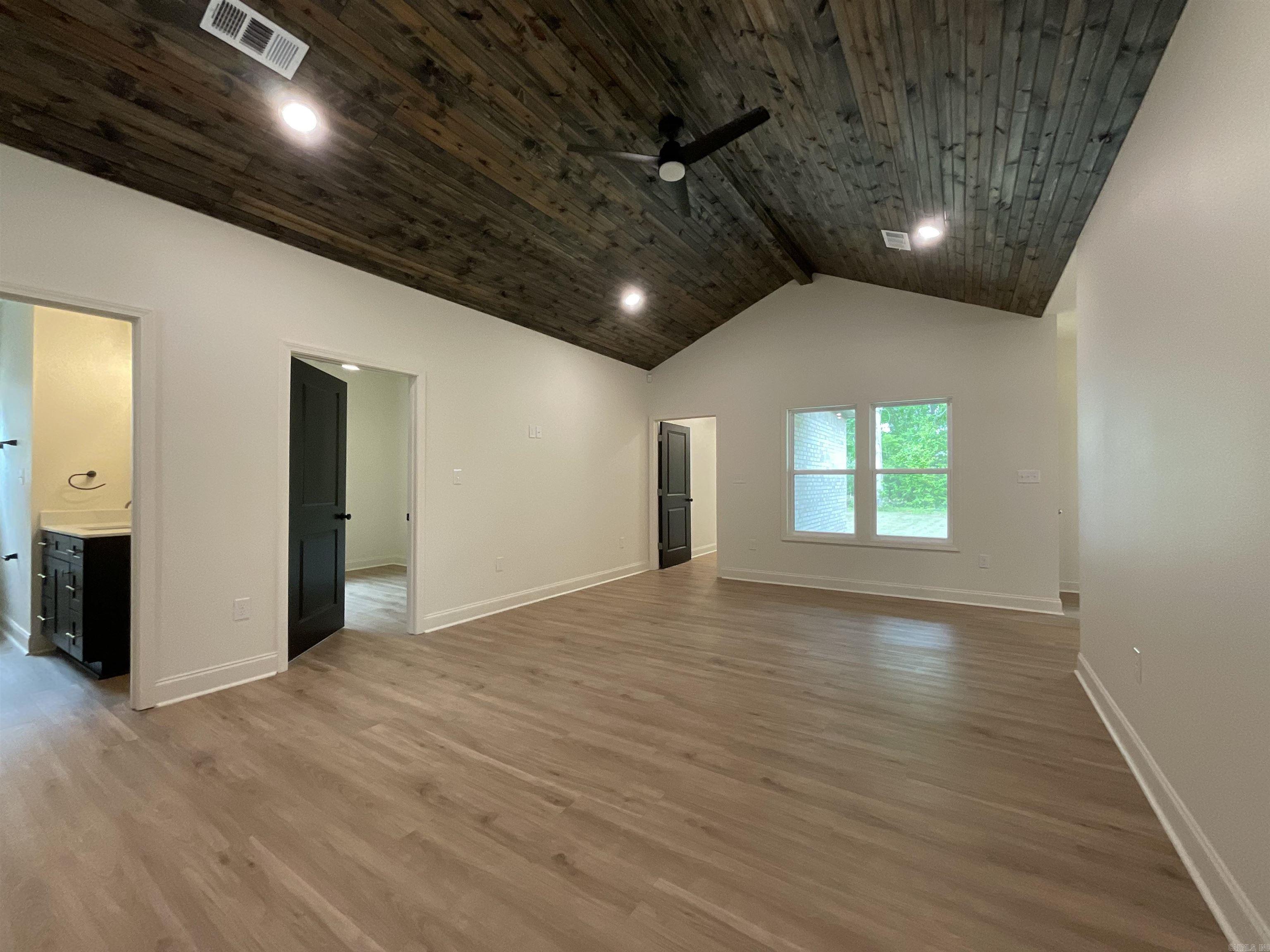 1005 N Jeff Davis  Jacksonville, AR