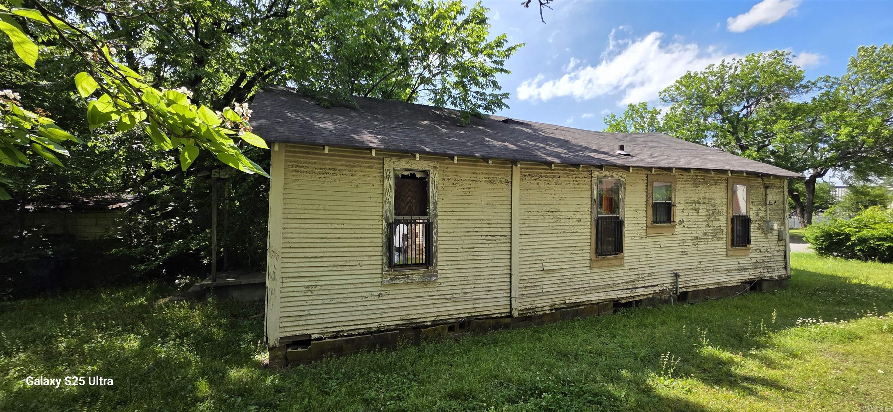 907 Mill  Conway, AR