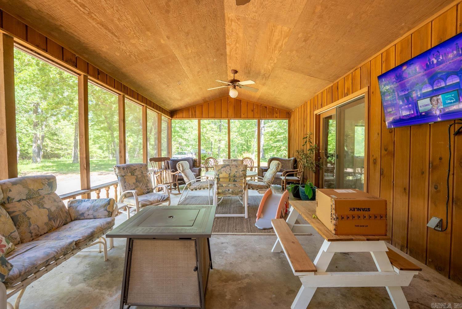 3991 Highway W  Thayer, MO