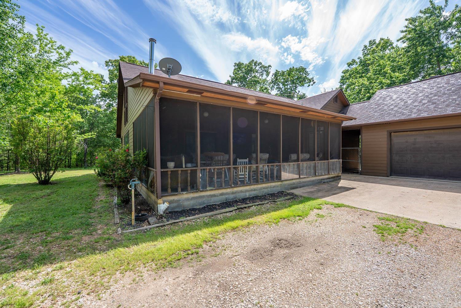 3991 Highway W  Thayer, MO