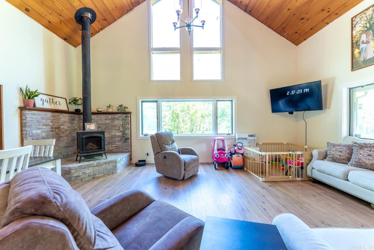 3991 Highway W  Thayer, MO