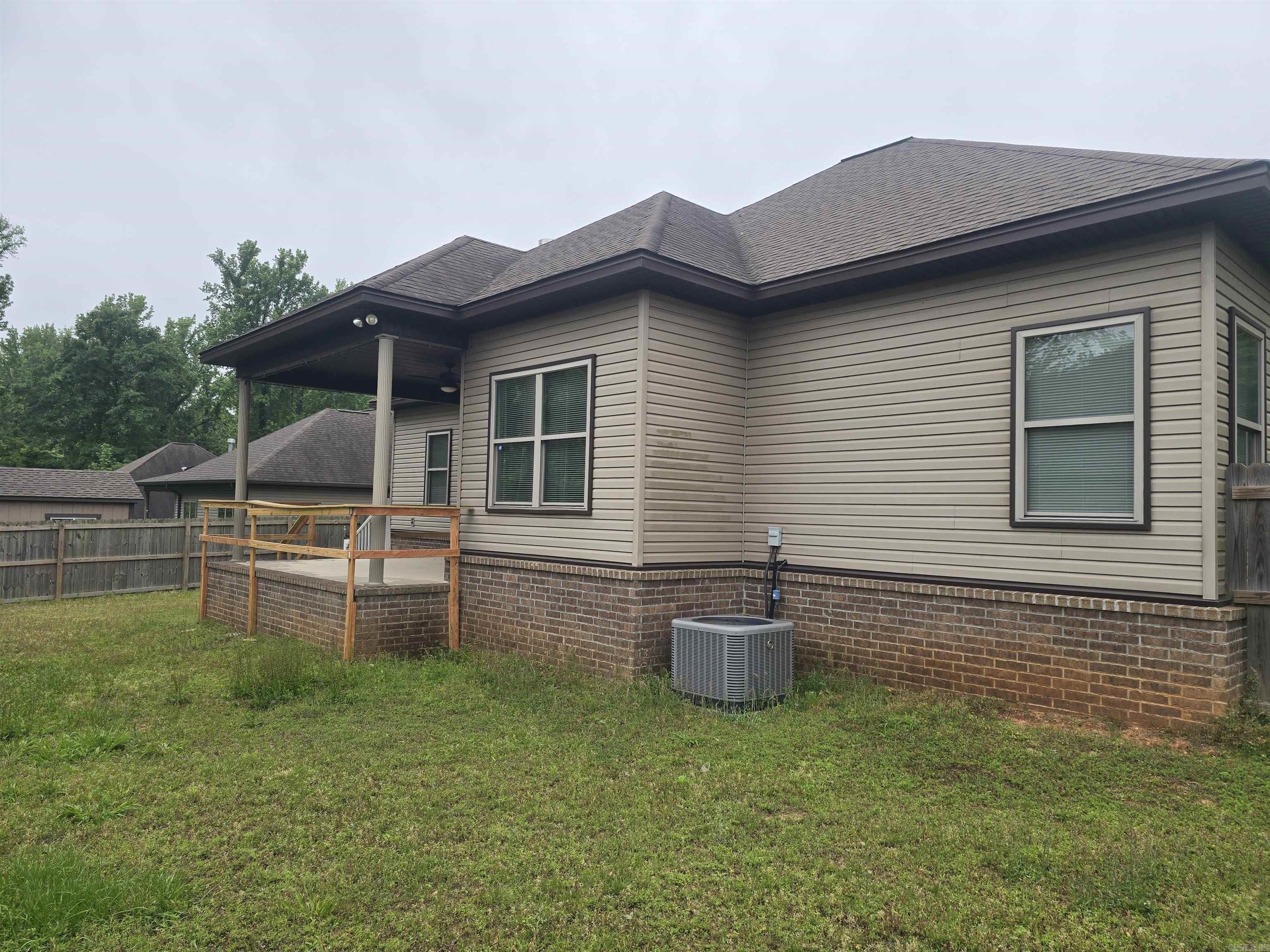 416 S Red  Sheridan, AR
