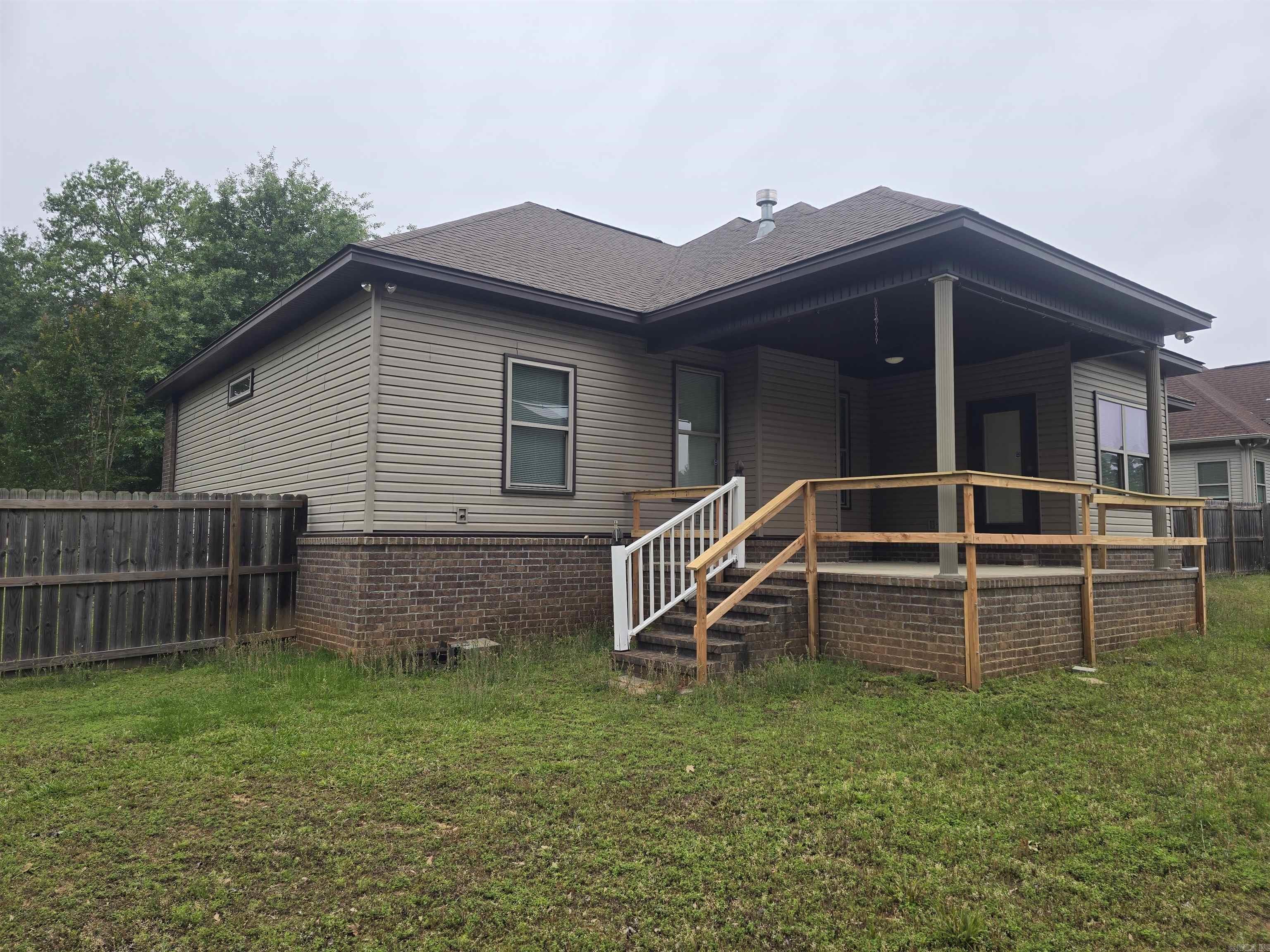 416 S Red  Sheridan, AR